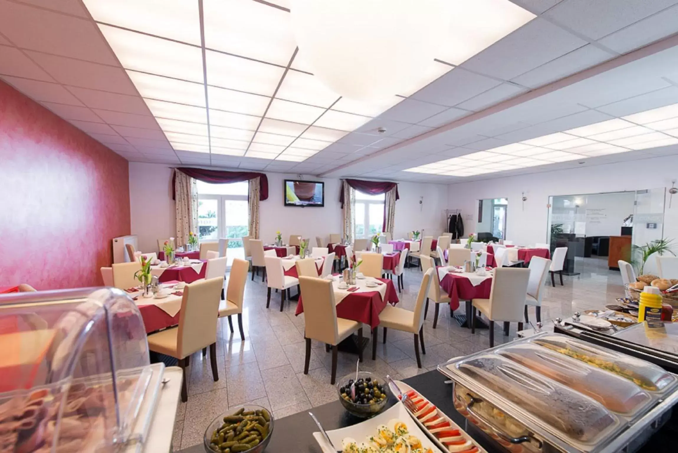 Restaurant/Places to Eat in Goethe Conference Hotel by Trip Inn