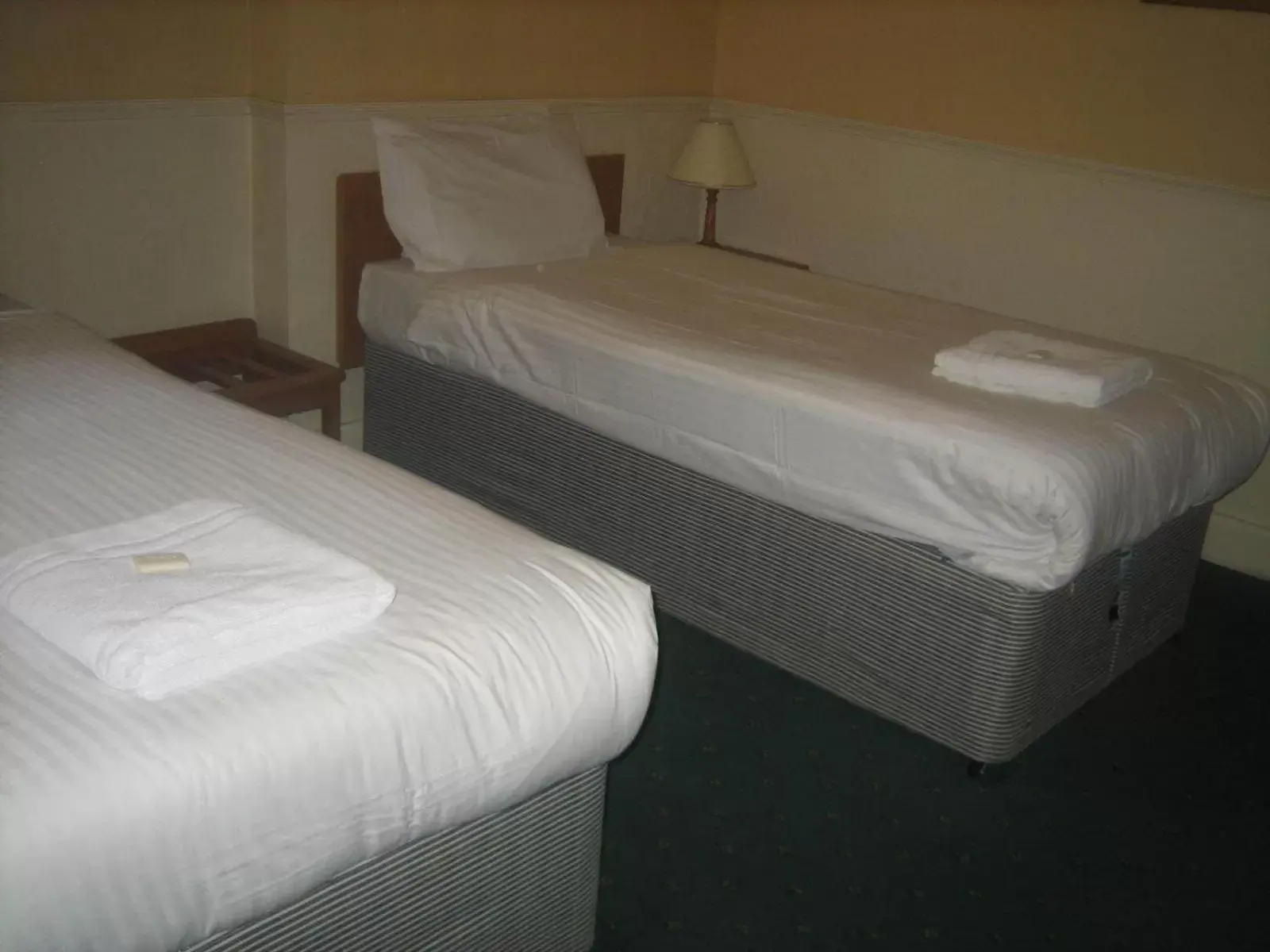 Bed in Murrayfield Park Guest House