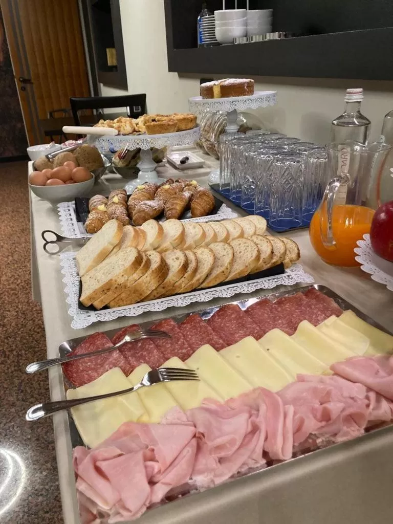 Breakfast in Hotel Zenit