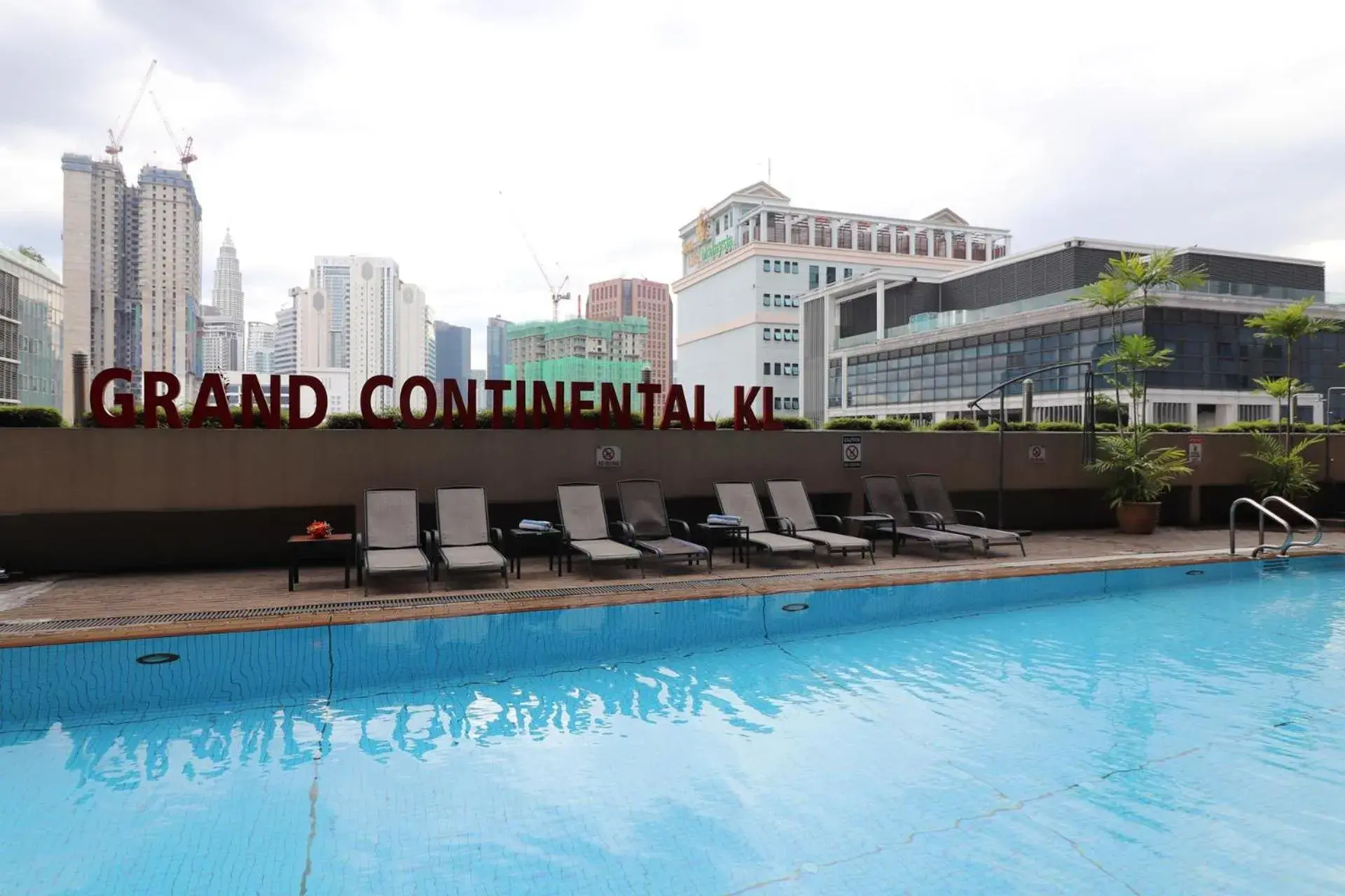 Swimming Pool in Hotel Grand Continental Kuala Lumpur
