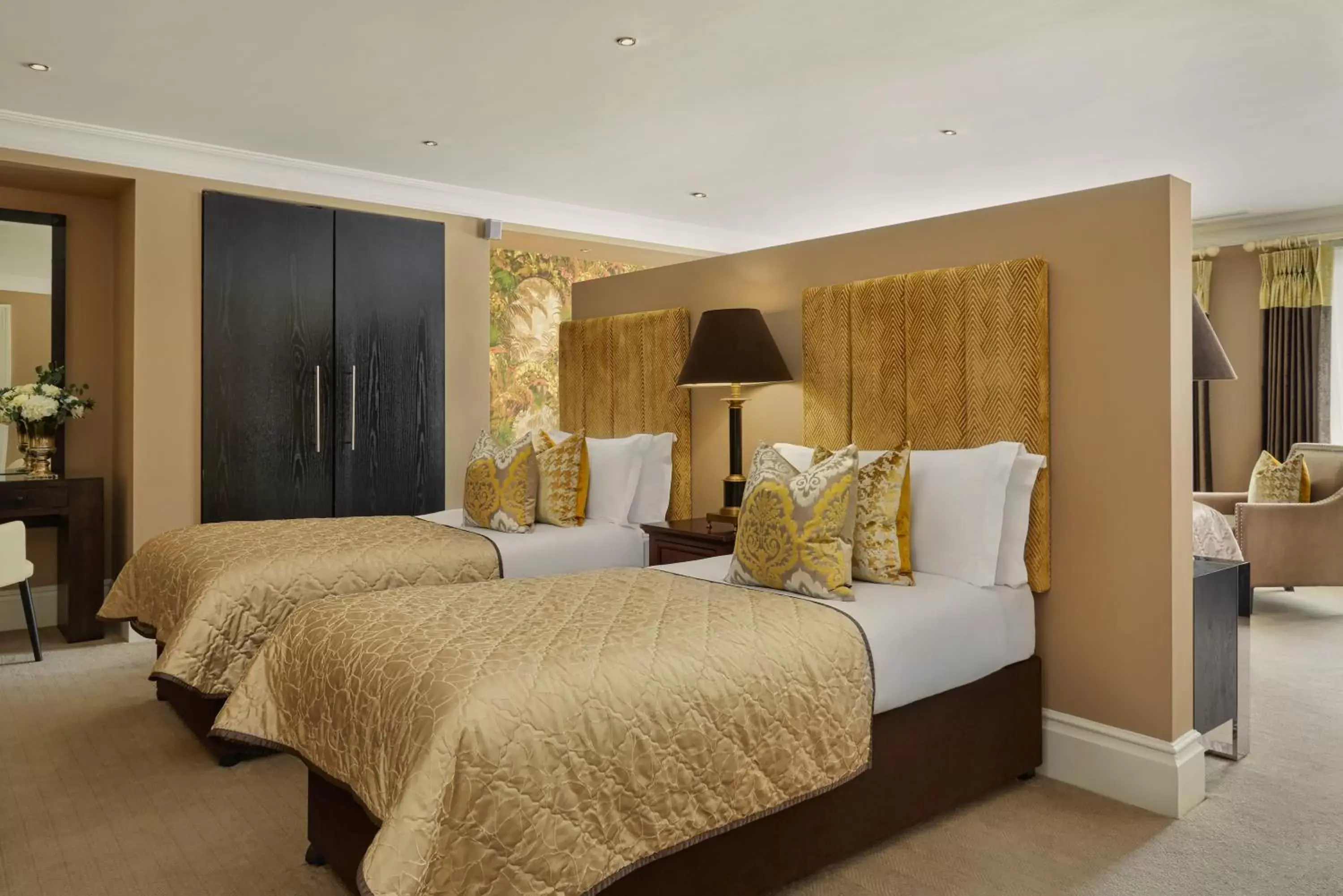 Bed in Muckross Park Hotel & Spa
