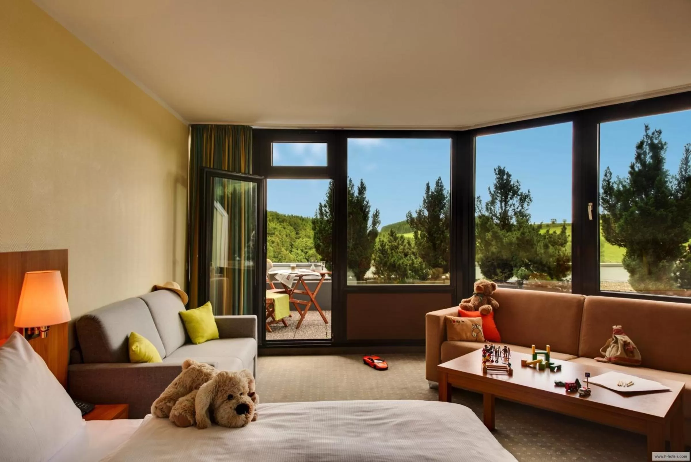 Photo of the whole room, Bed in H+ Hotel Willingen