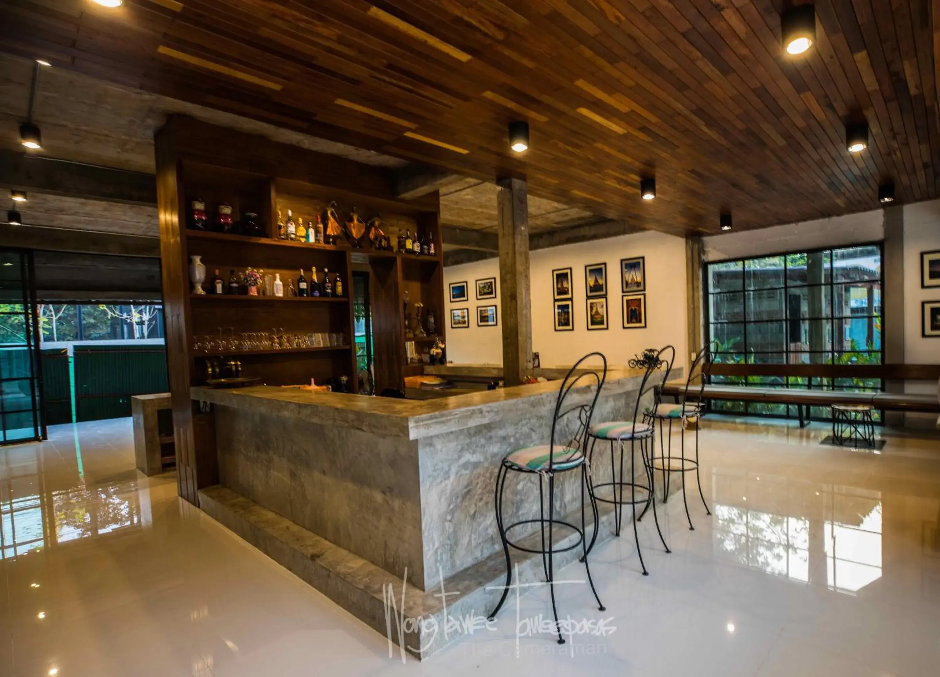 Restaurant/places to eat, Lounge/Bar in What's Up Chiang Mai