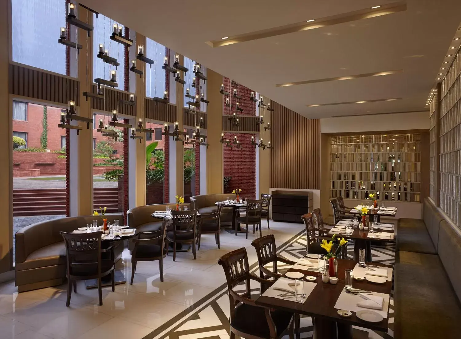 Breakfast, Restaurant/Places to Eat in ITC Mughal, A Luxury Collection Resort & Spa, Agra