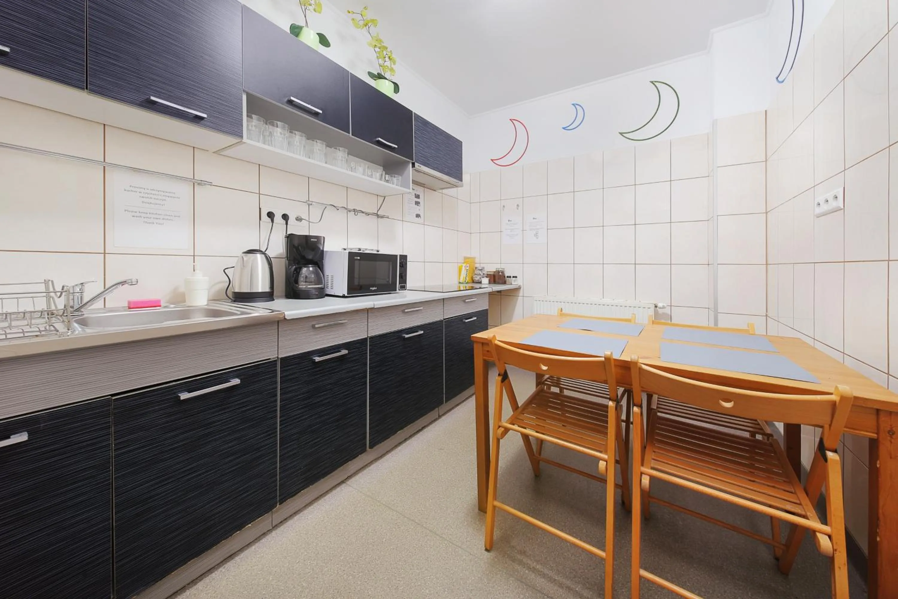 Coffee/tea facilities in Moon Hostel Kraków