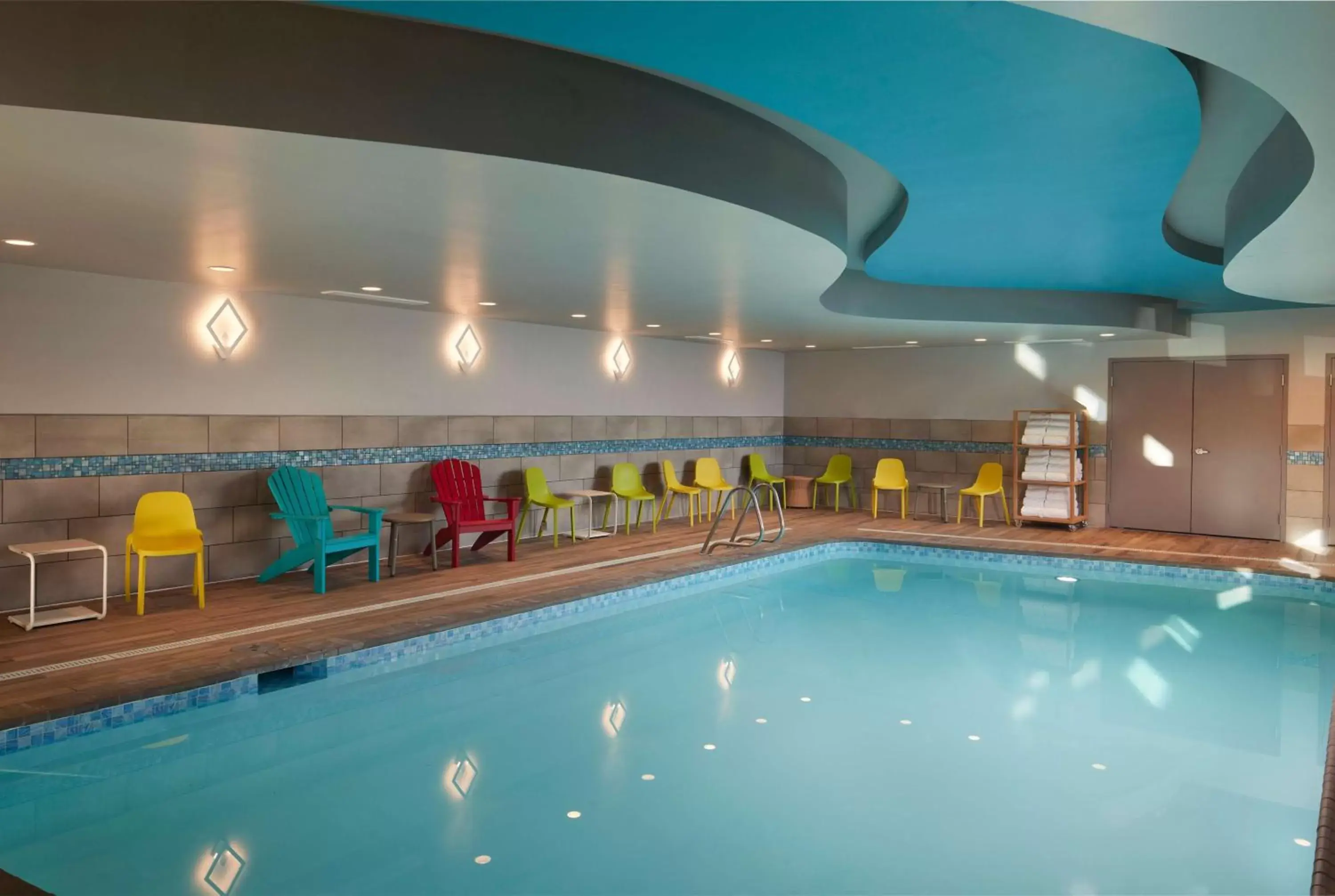 Pool view, Swimming Pool in Home2 Suites By Hilton Bend, Or