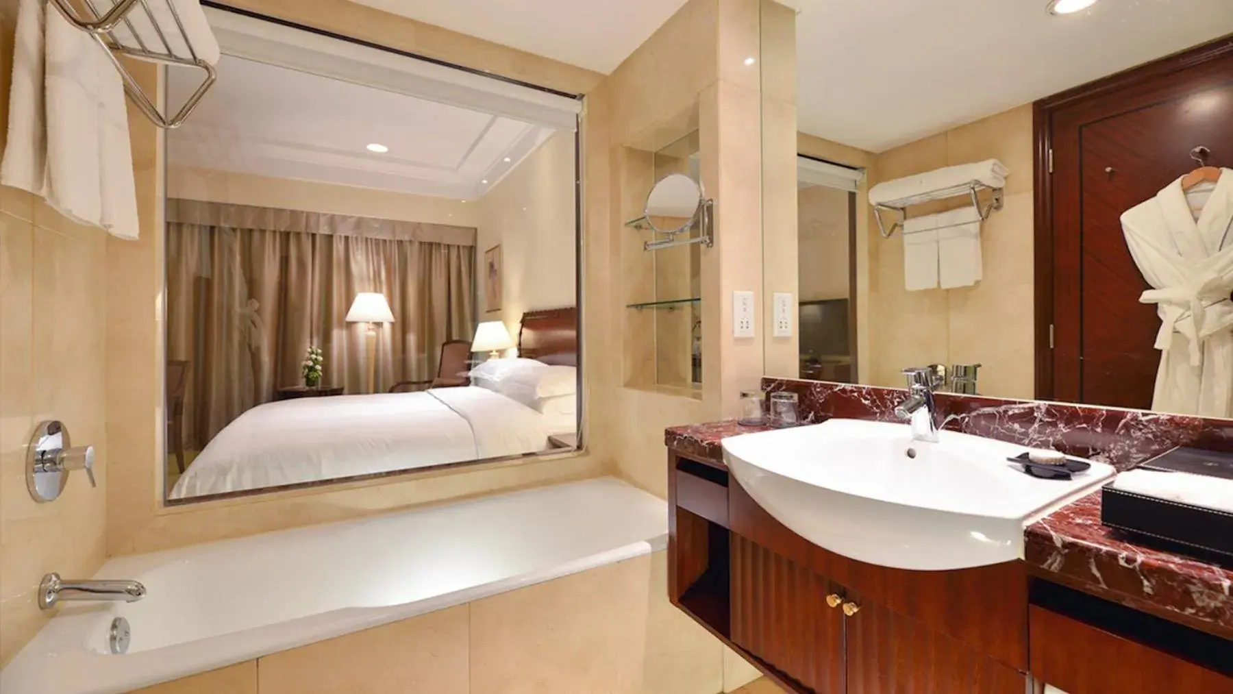 Bathroom in Hotel Equatorial Shanghai