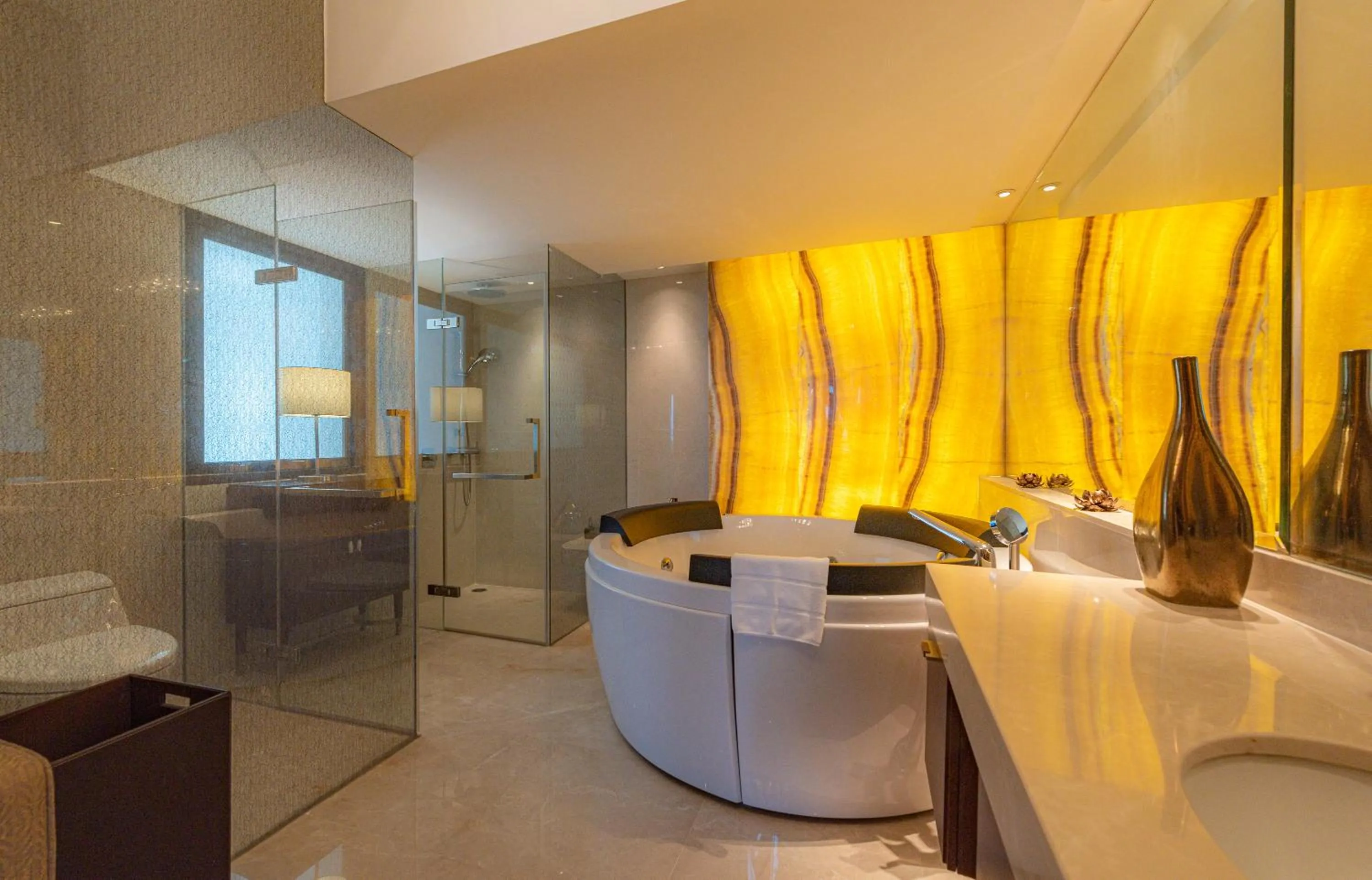 Bathroom in Summit Windmill Golf Suite Hotel at Suvarnabhumi