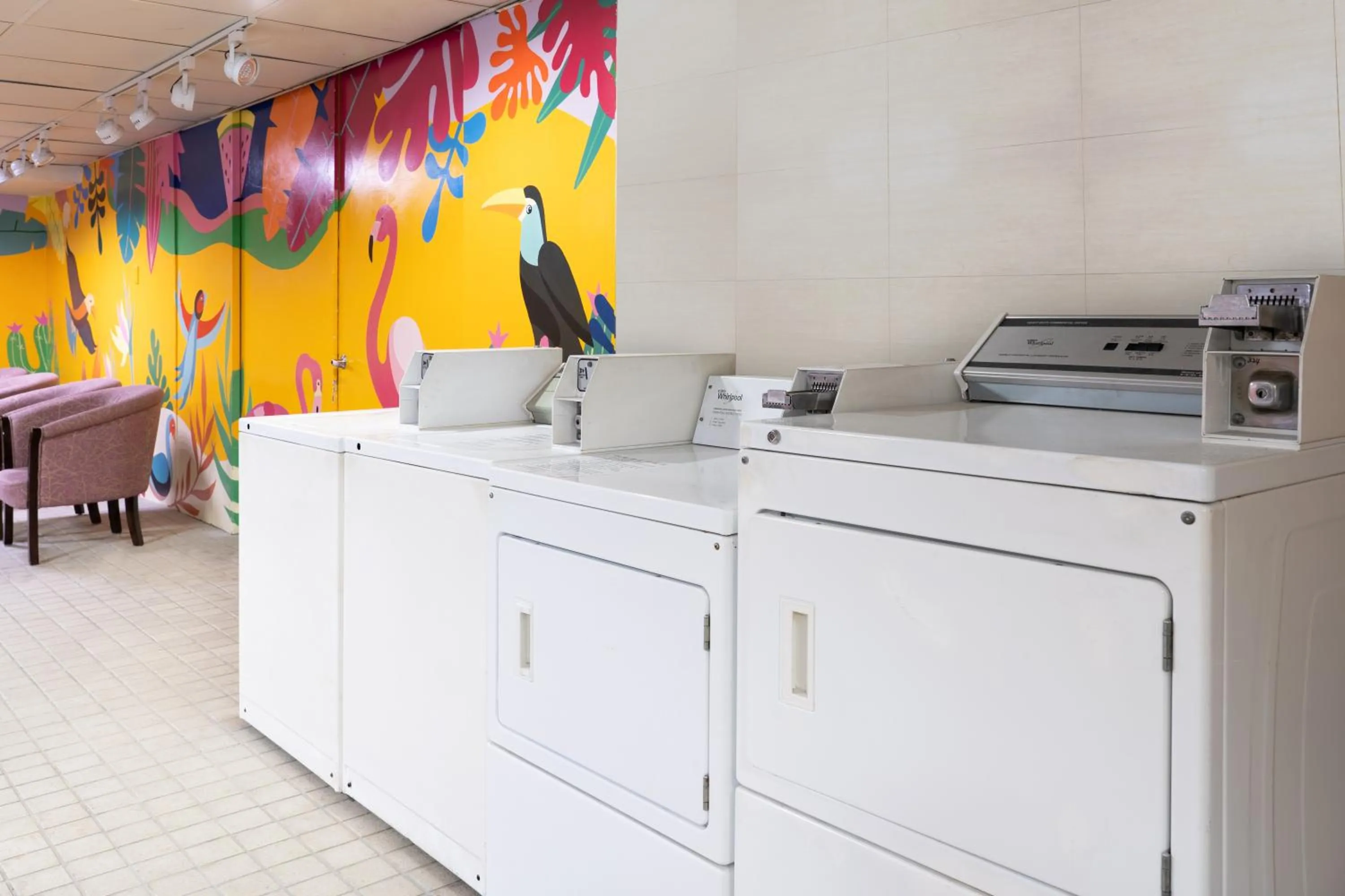 washing machine in E-DA Skylark Hotel