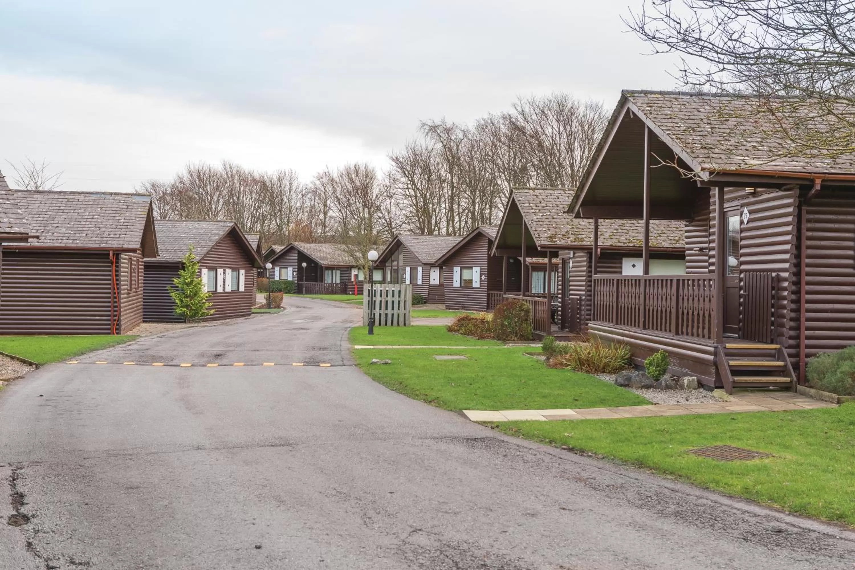 Property building in Pine Lake Resort