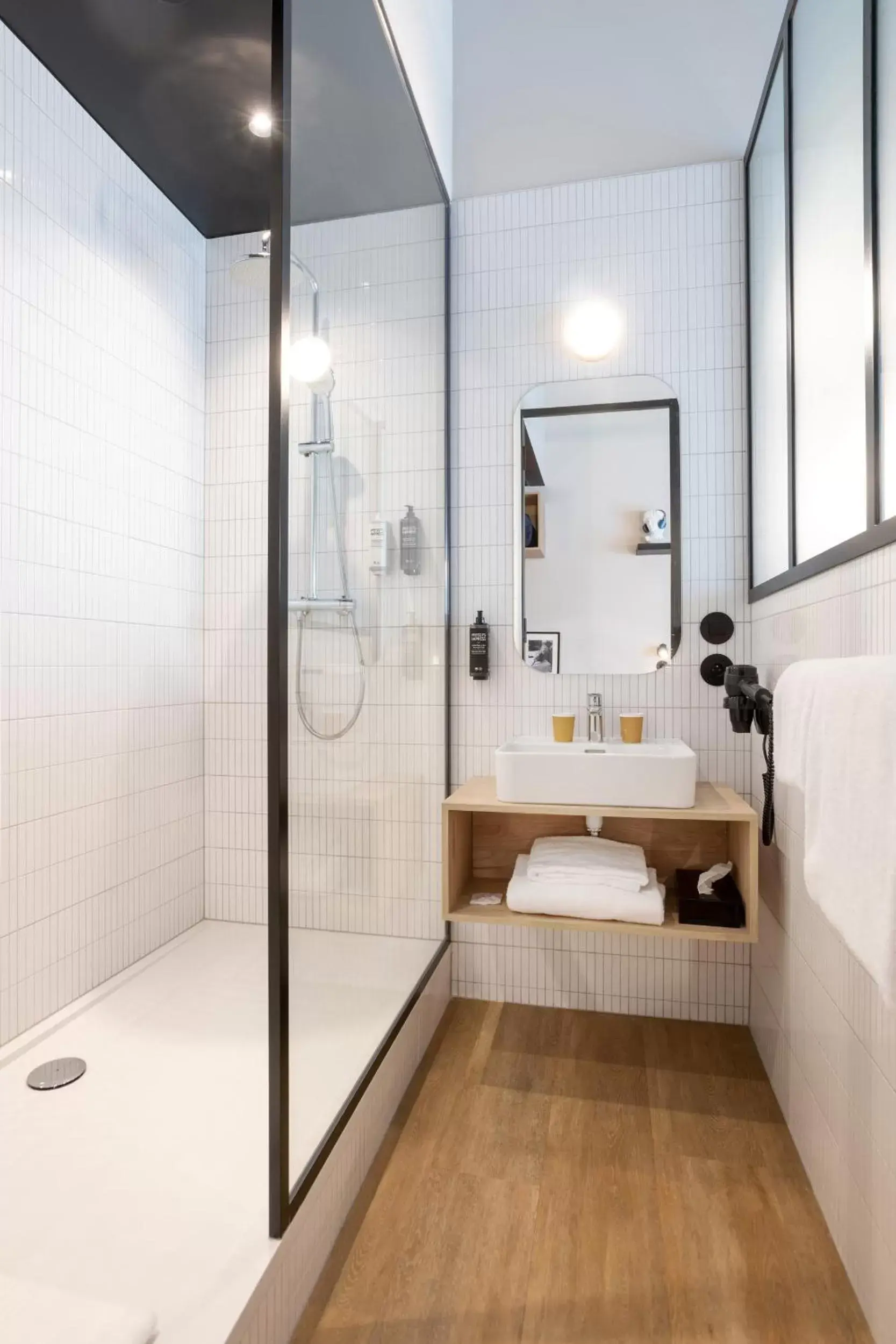 Shower, Bathroom in ibis Styles Namur