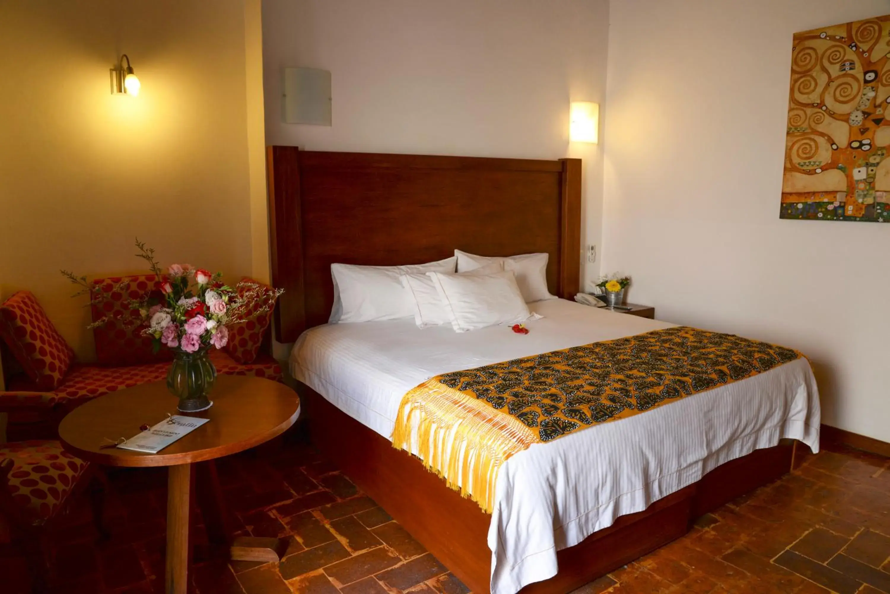 Photo of the whole room, Bed in El Serafin Hotel Boutique