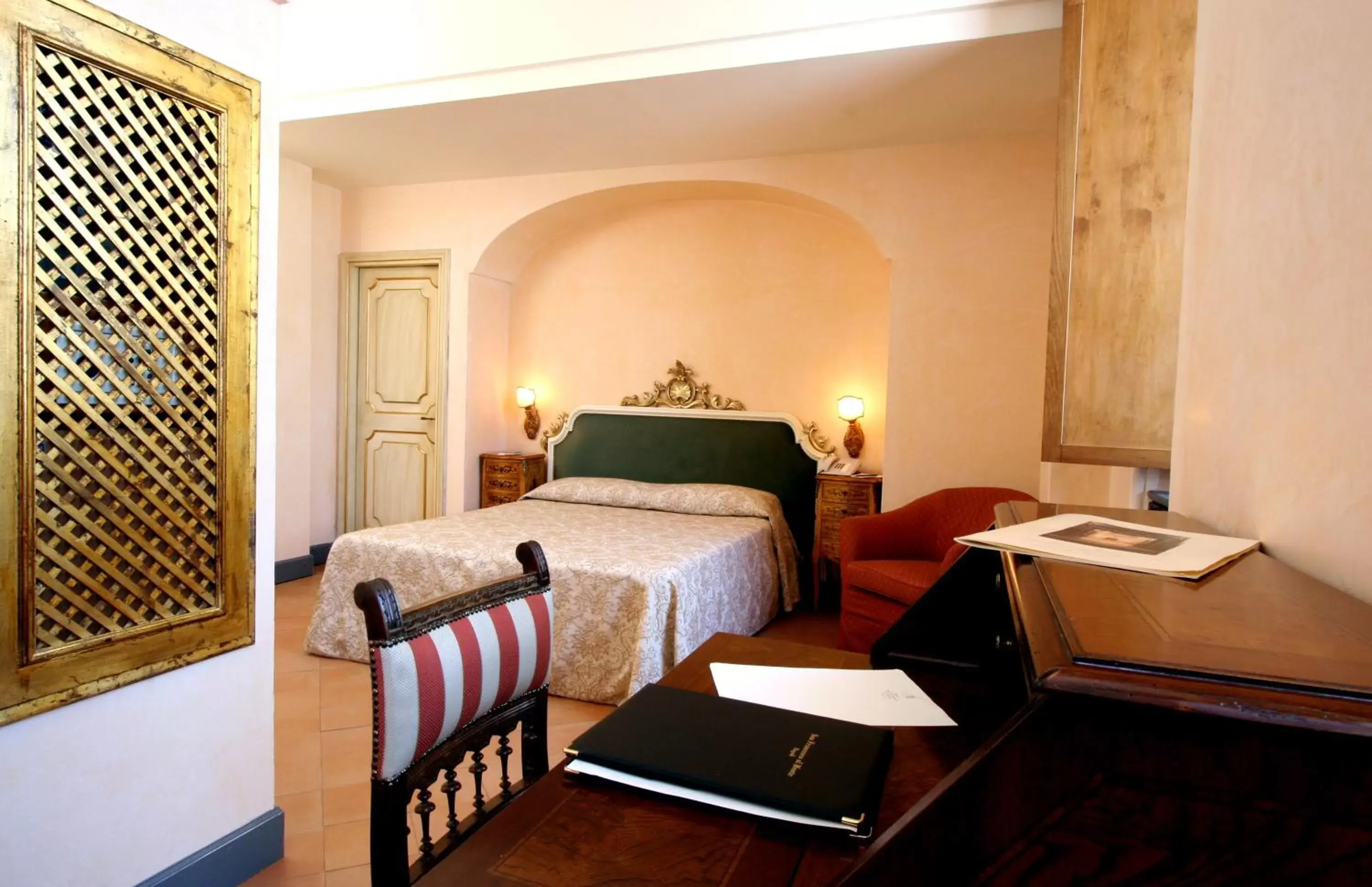 Photo of the whole room, Bed in San Francesco al Monte