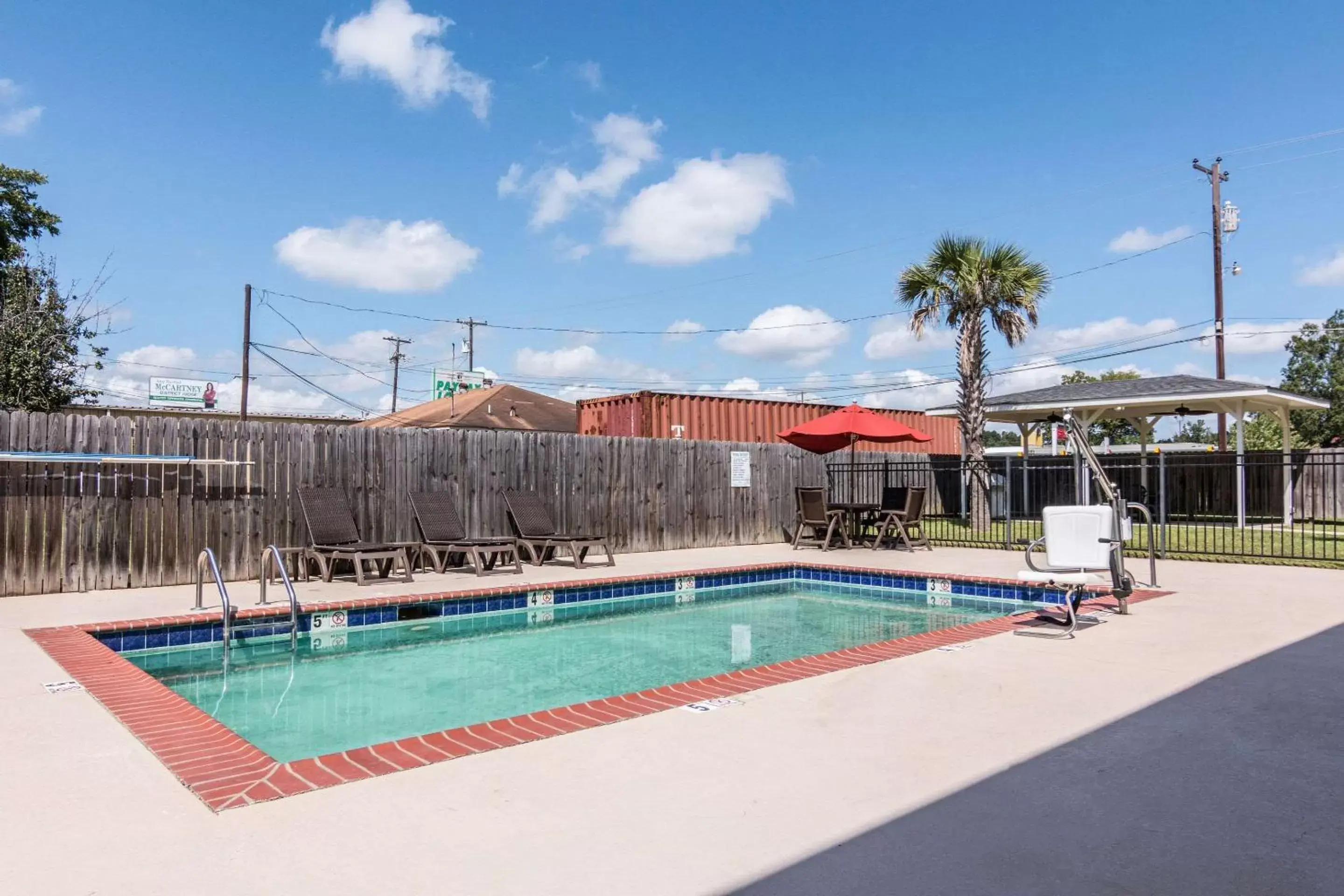 Patio, Swimming Pool in Comfort Inn & Suites Mansfield