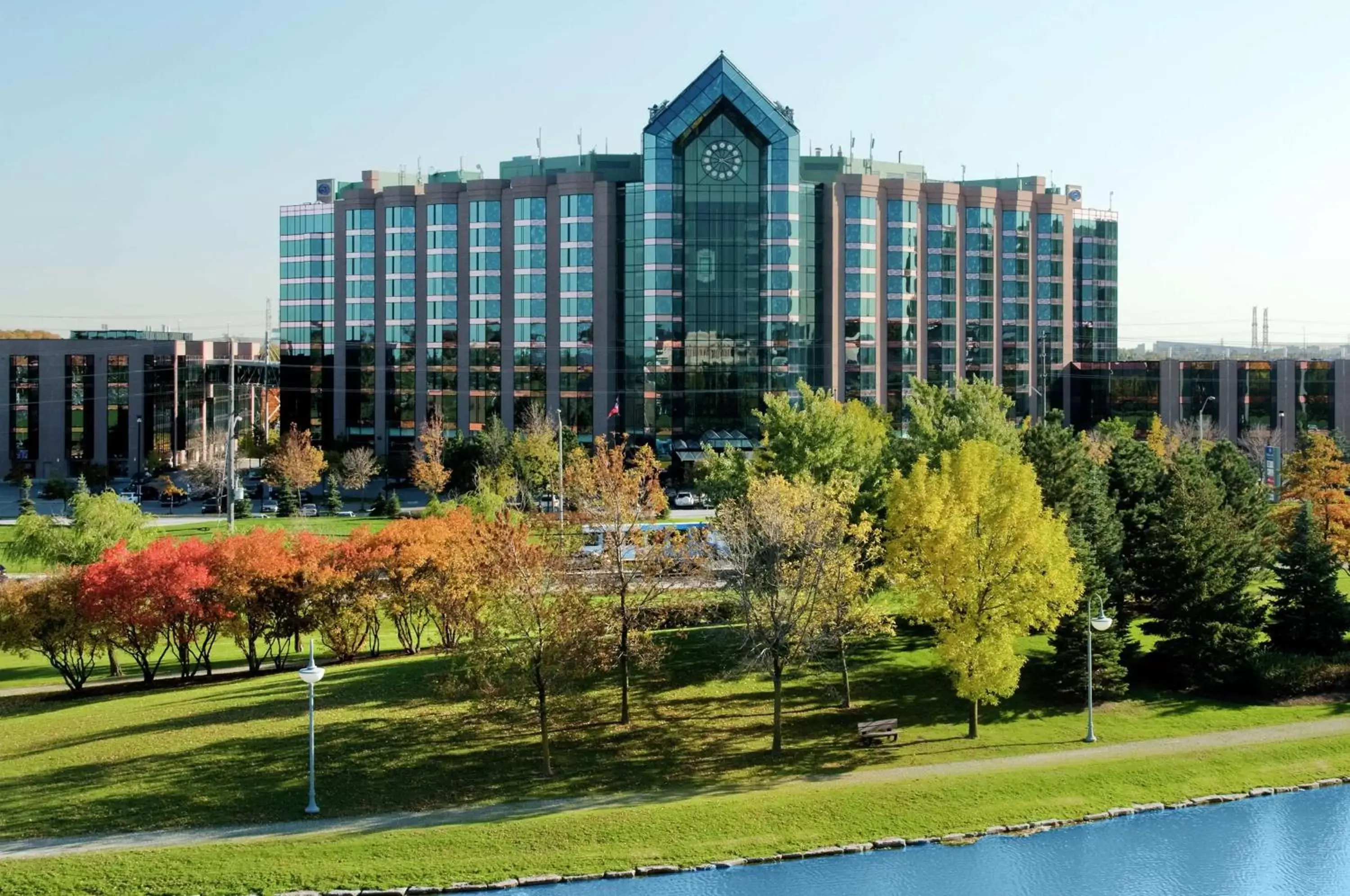 Property Building in Hilton Suites Toronto-Markham Conference Centre & Spa