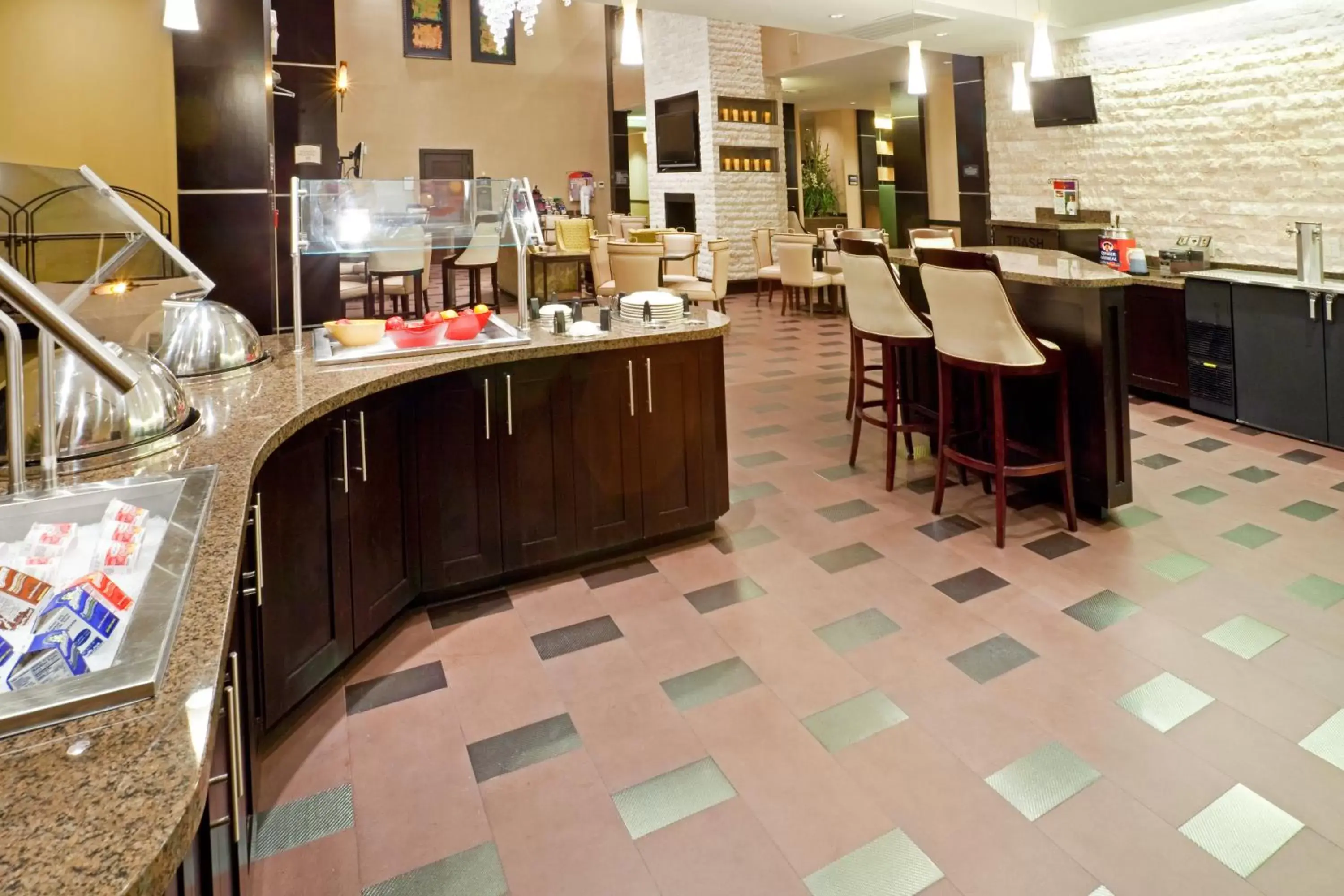 Breakfast, Restaurant/Places to Eat in Staybridge Suites DFW Airport North, an IHG Hotel