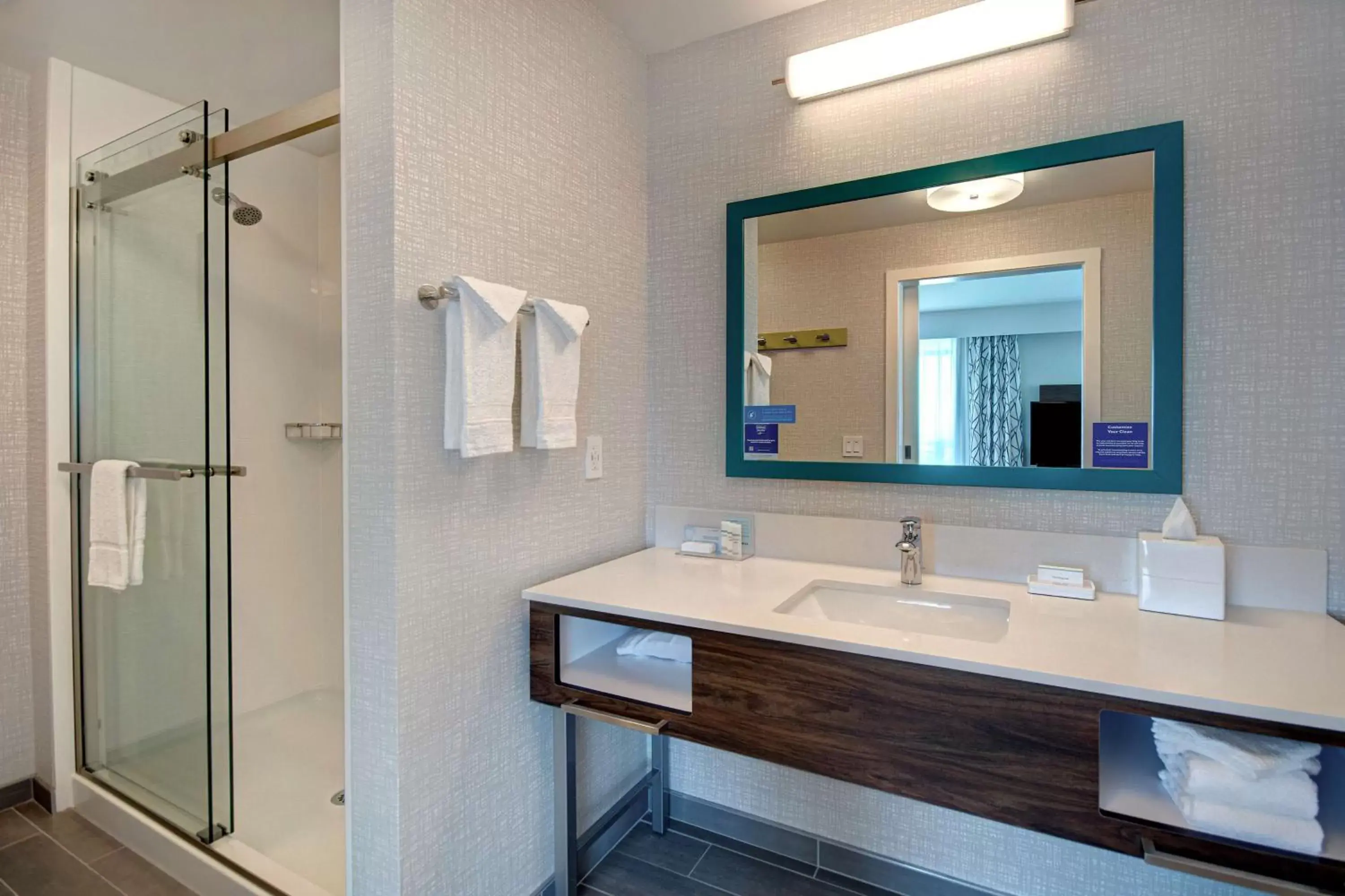Bathroom in Hampton Inn & Suites Sunnyvale-Silicon Valley, Ca
