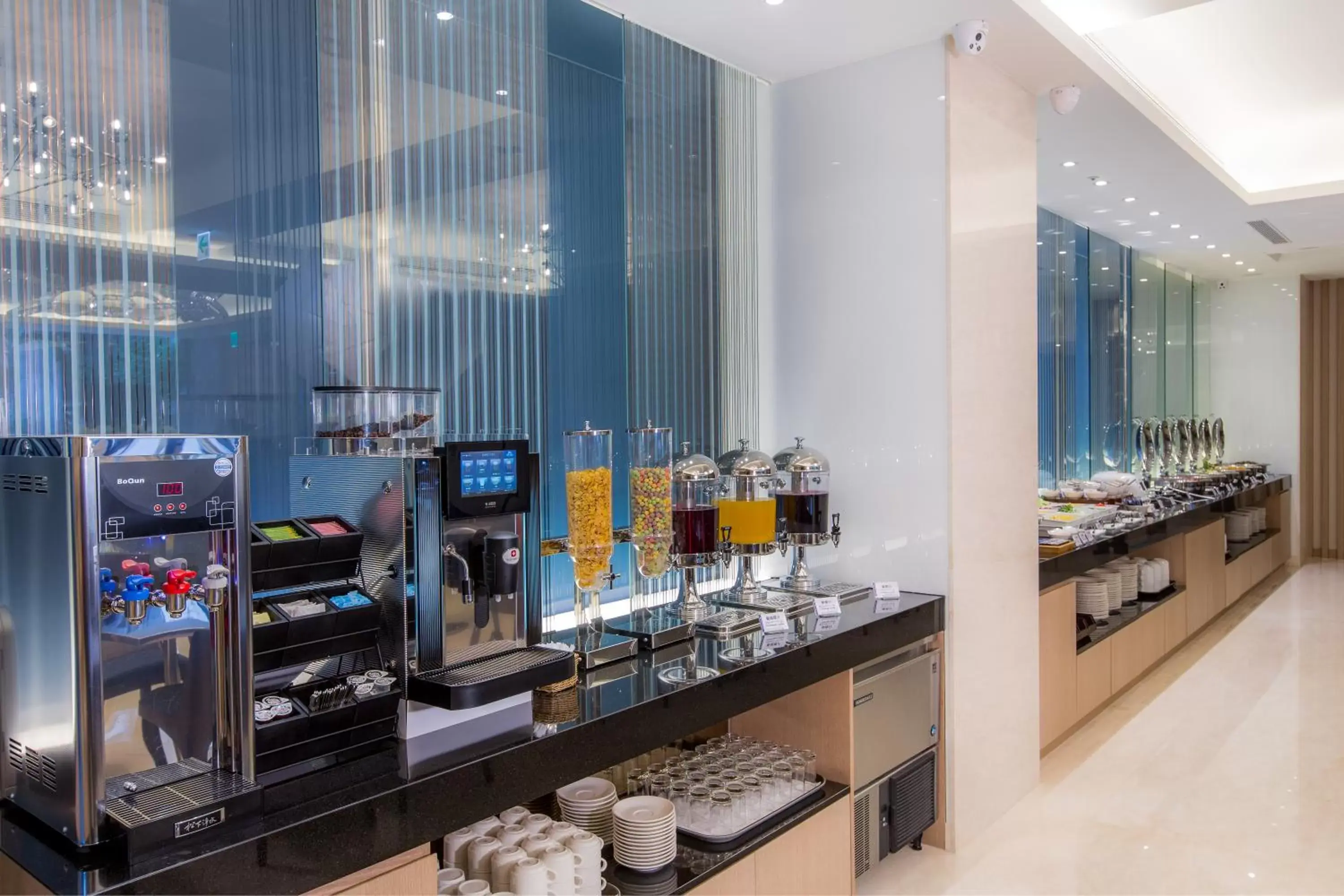 Coffee/tea facilities in K Hotel Tianjin