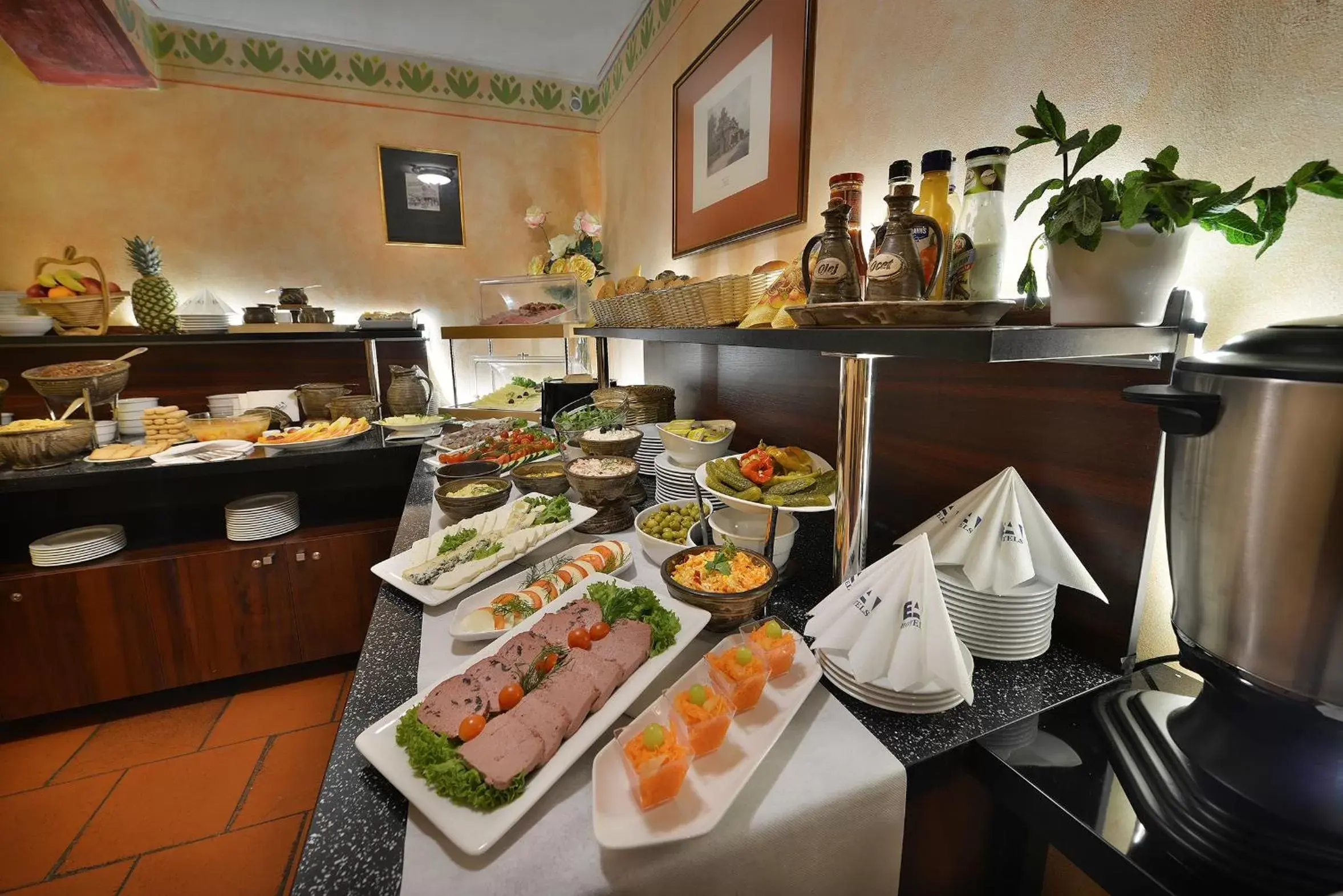 Restaurant/places to eat in EA Hotel Jeleni Dvur Prague Castle