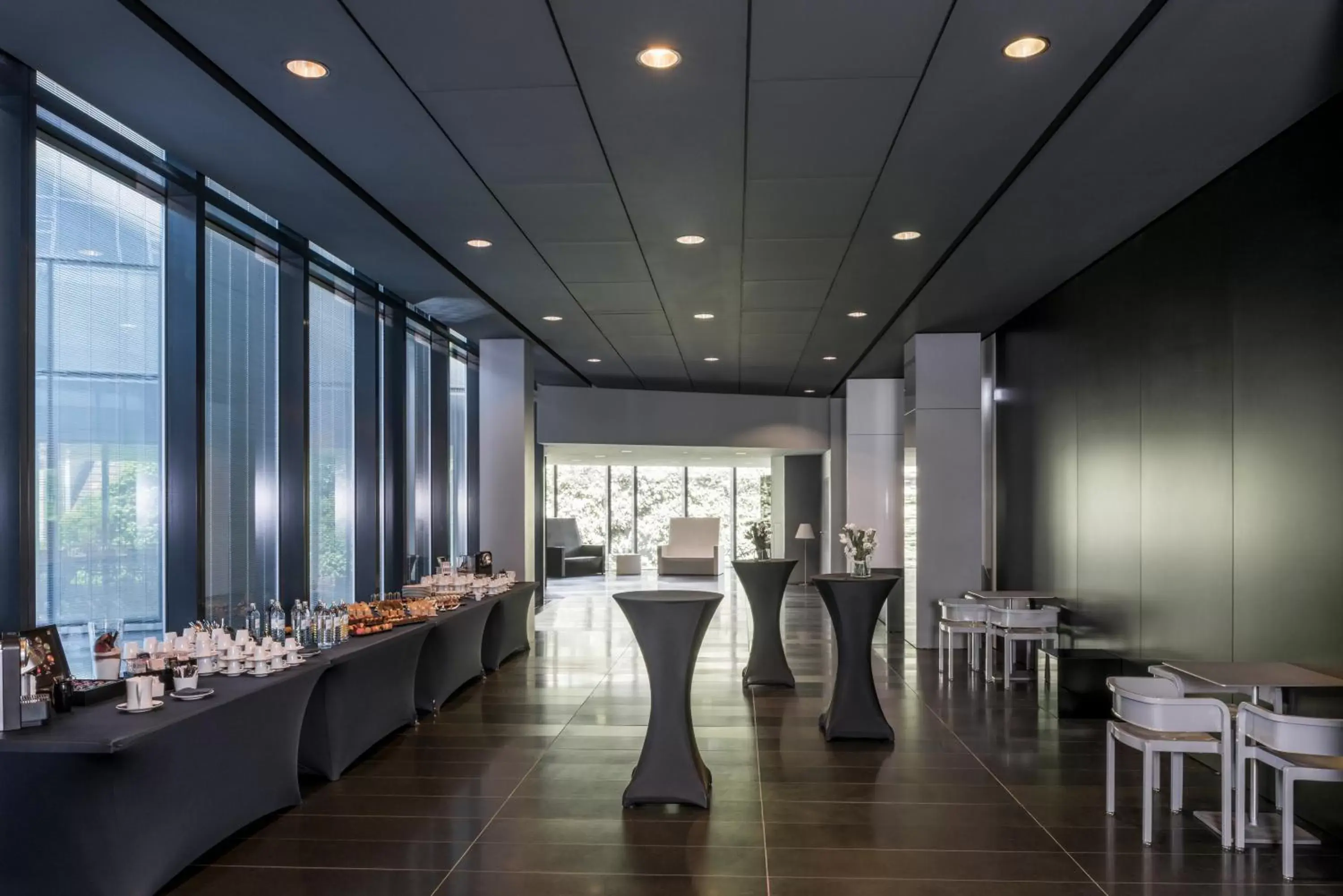 Business facilities, Restaurant/Places to Eat in SO/ Vienna