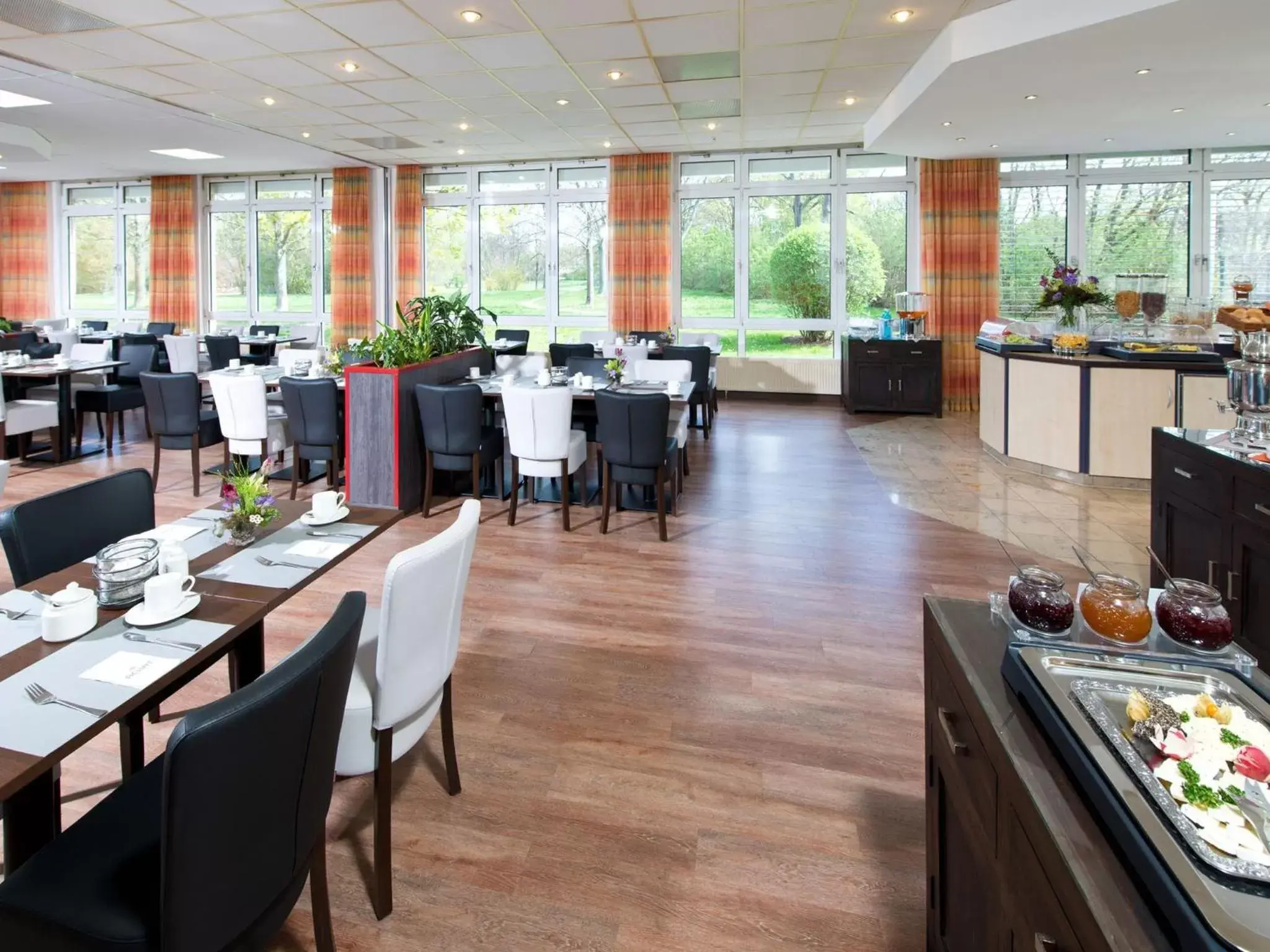 Restaurant/Places to Eat in ACHAT Hotel Zwickau