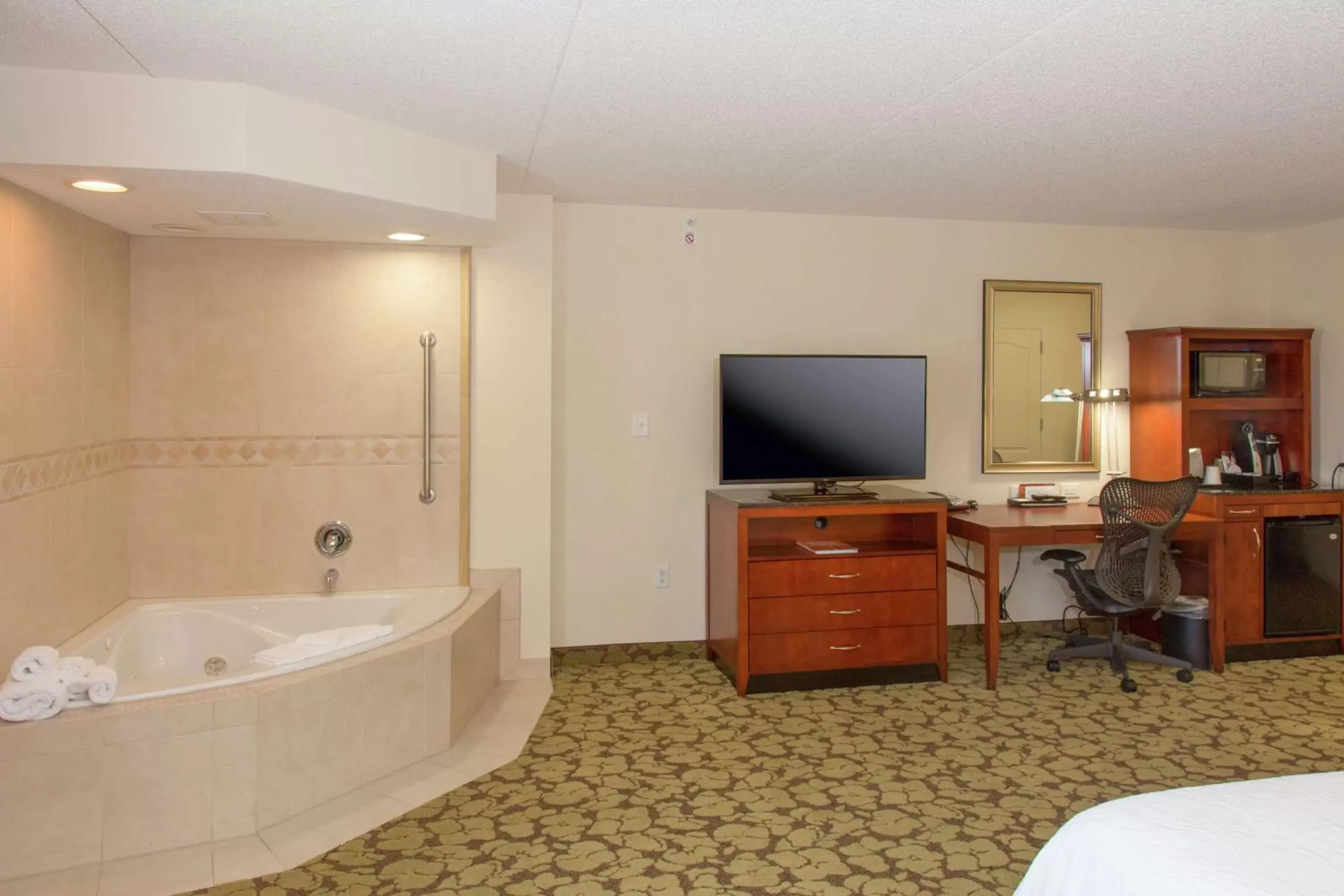 Bedroom in Hilton Garden Inn Myrtle Beach/Coastal Grand Mall
