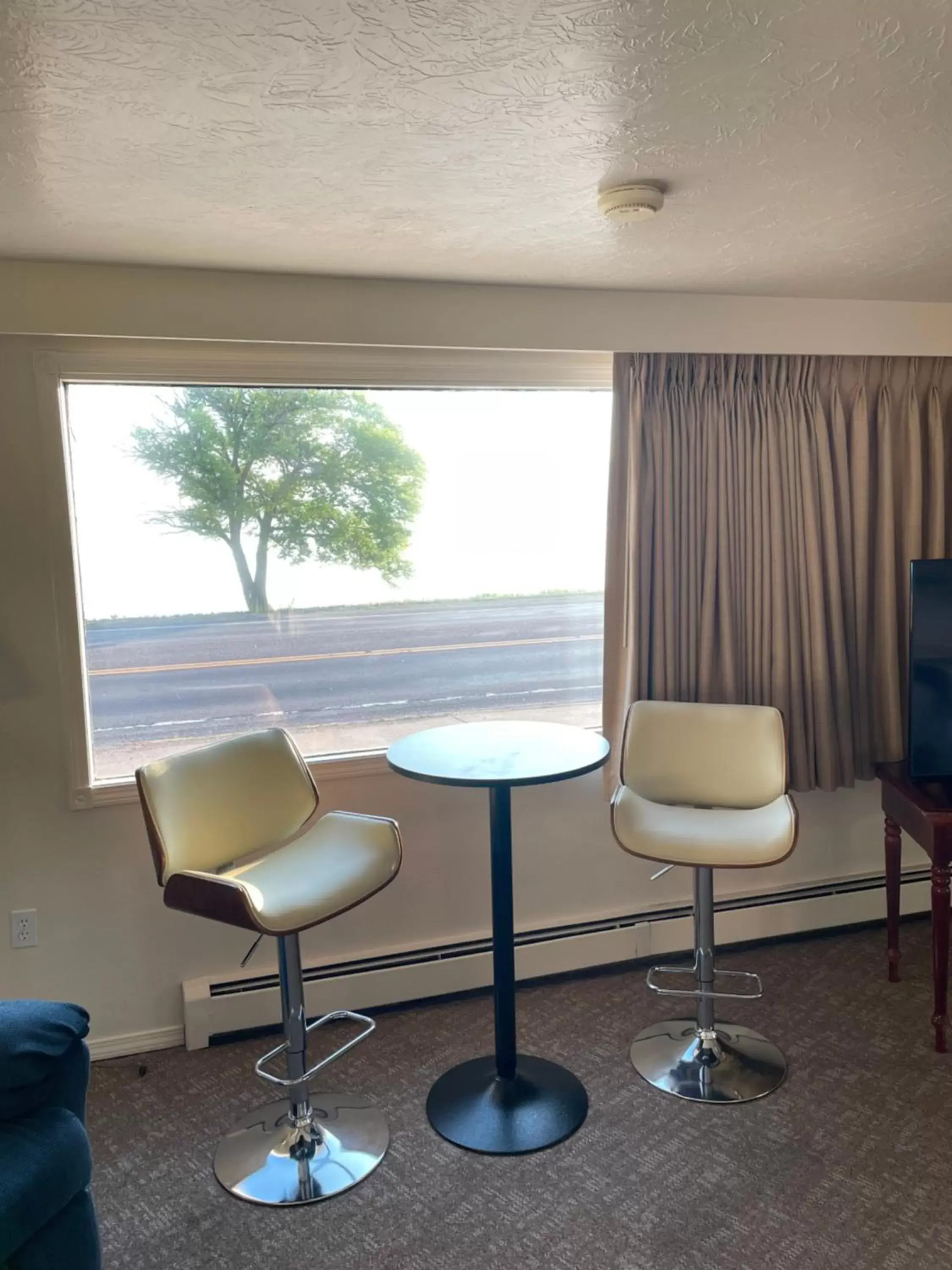 Seating Area in Americas Best Value Inn Polson
