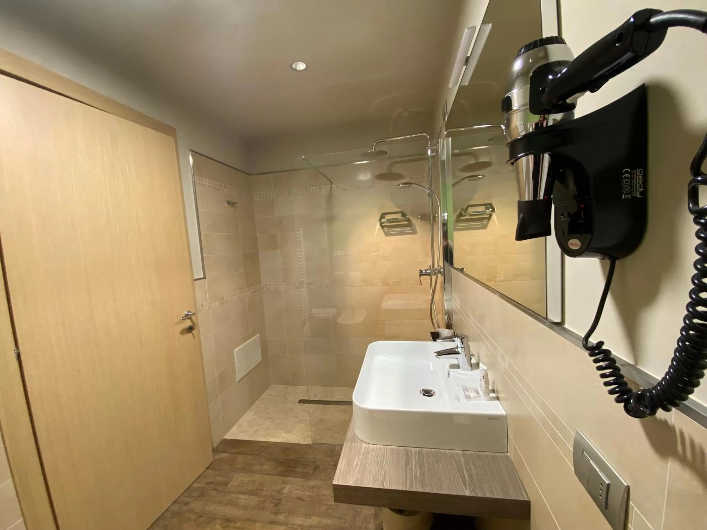 Shower in Hotel Monteverde