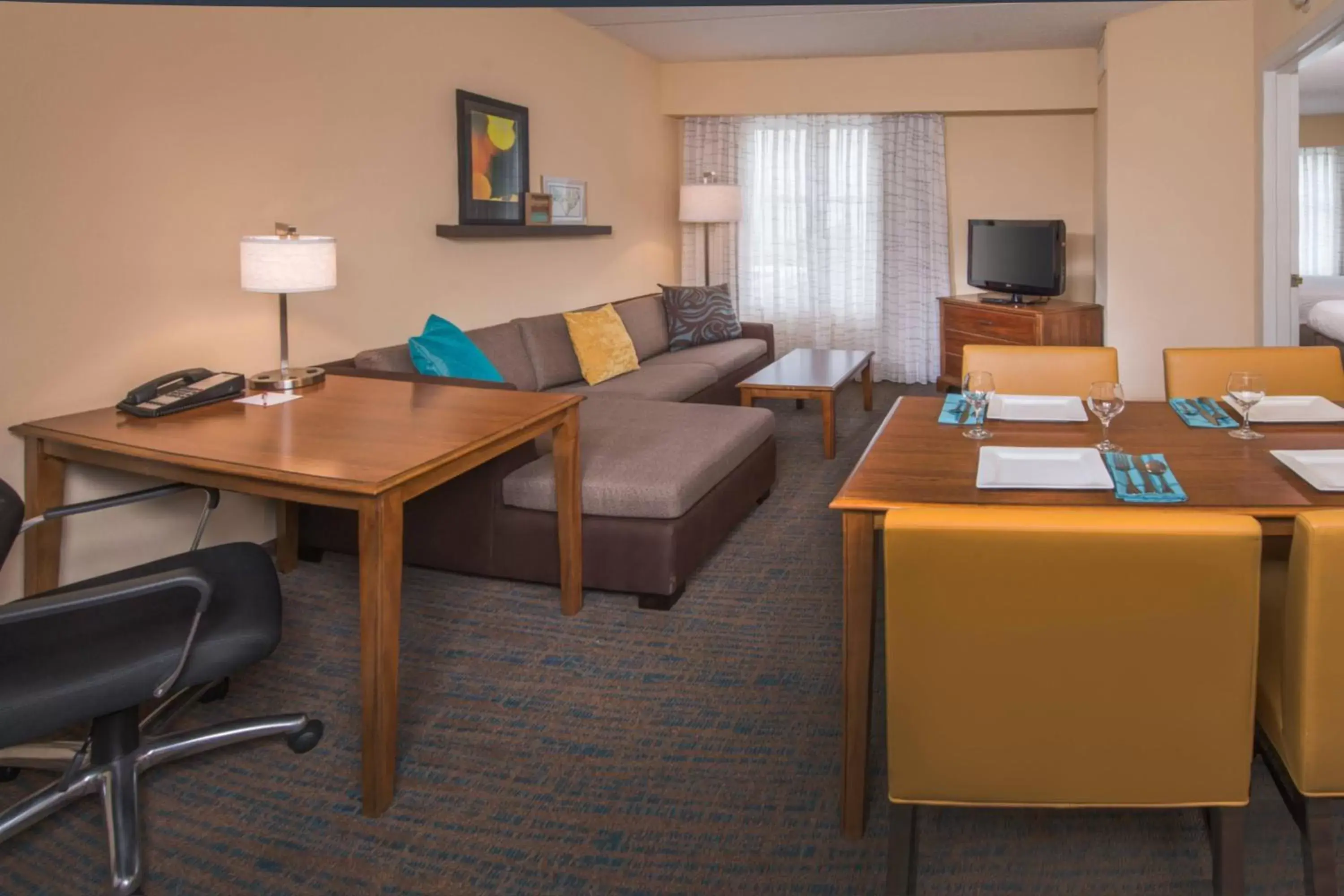 Living room, Seating Area in Residence Inn by Marriott Chesapeake Greenbrier