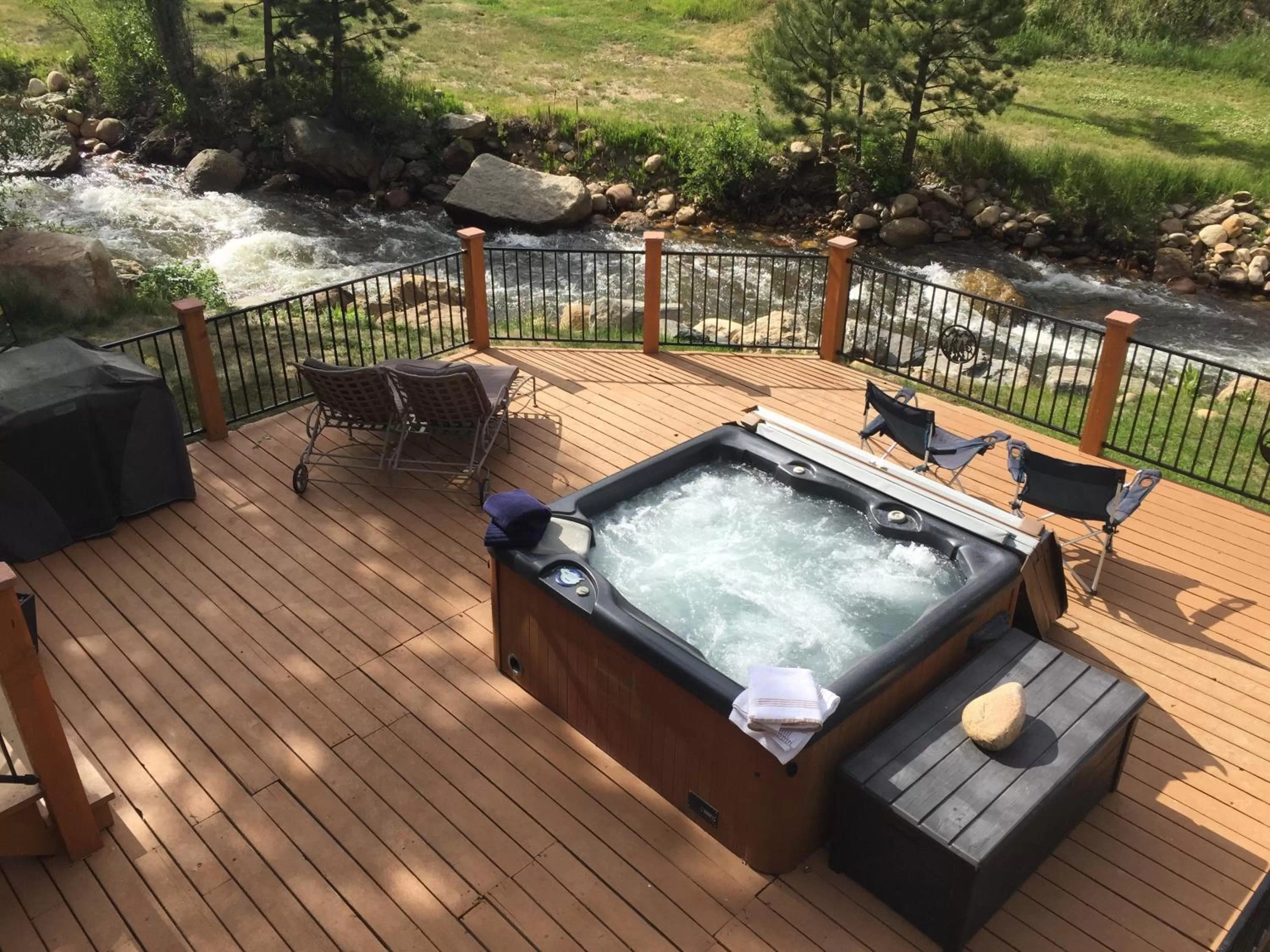 4 Seasons Inn on Fall River