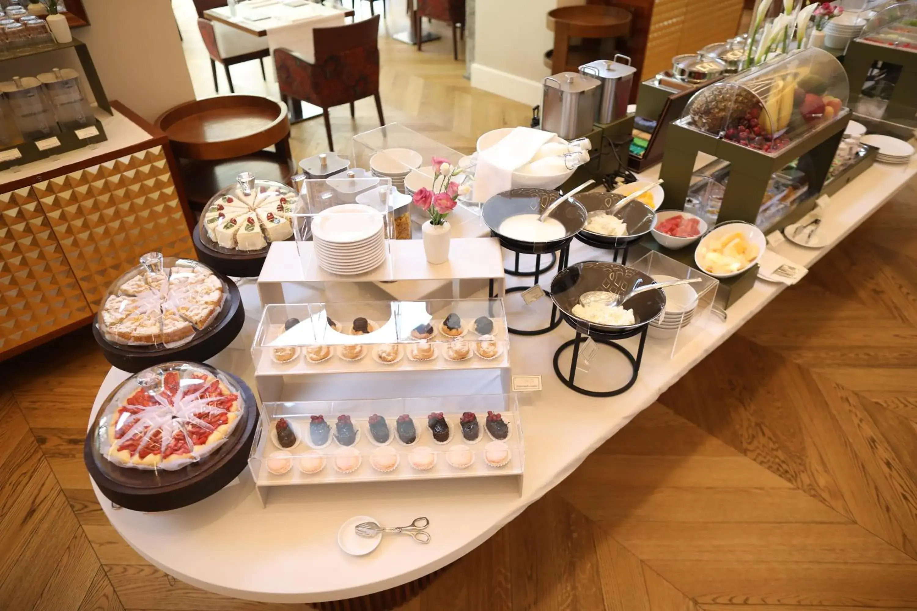 Breakfast in Grand Hotel Yerevan - Small Luxury Hotels of the World Breakfast in Grand Hotel Yerevan - Small Luxury Hotels of the World