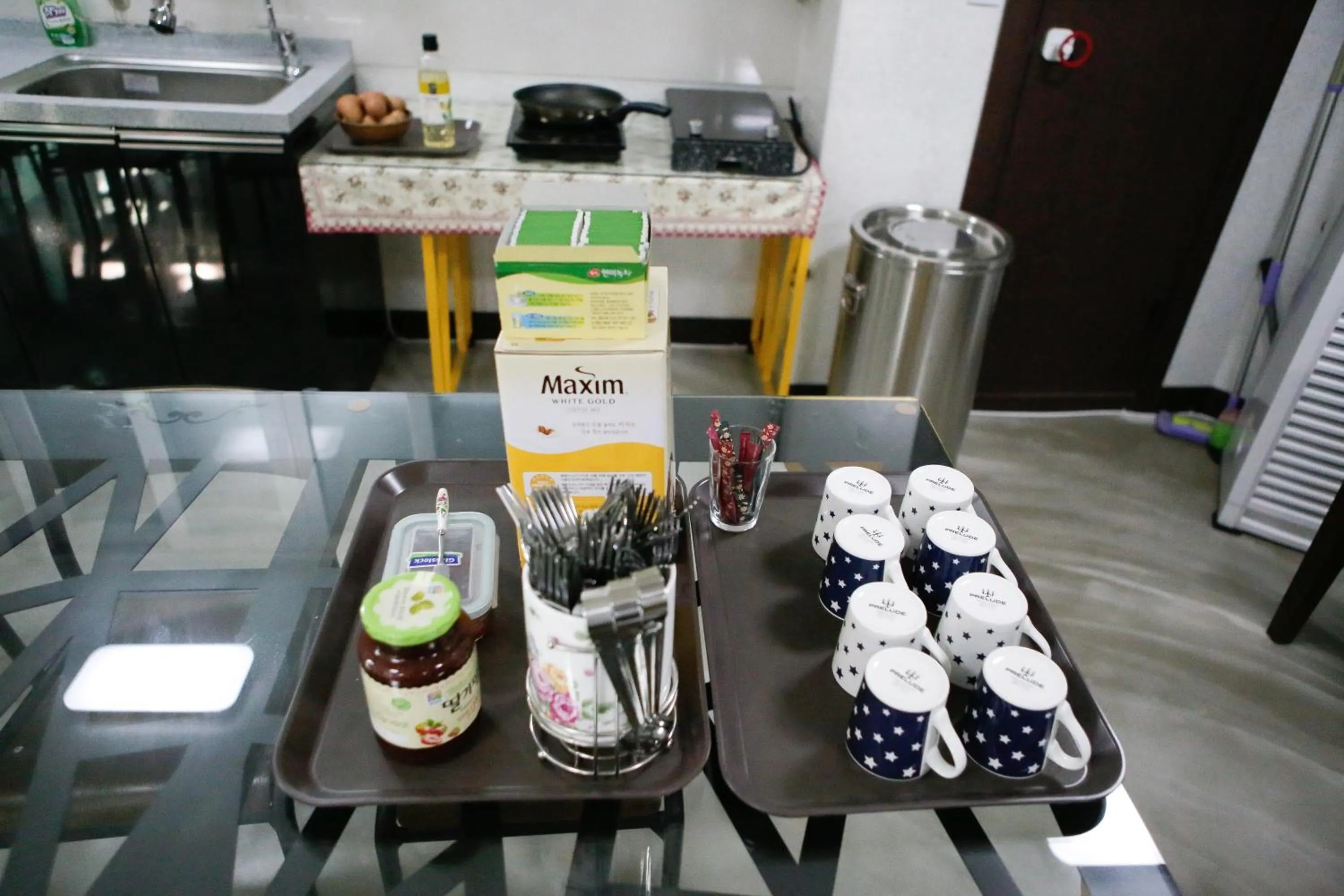 Communal kitchen in Dream Guesthouse