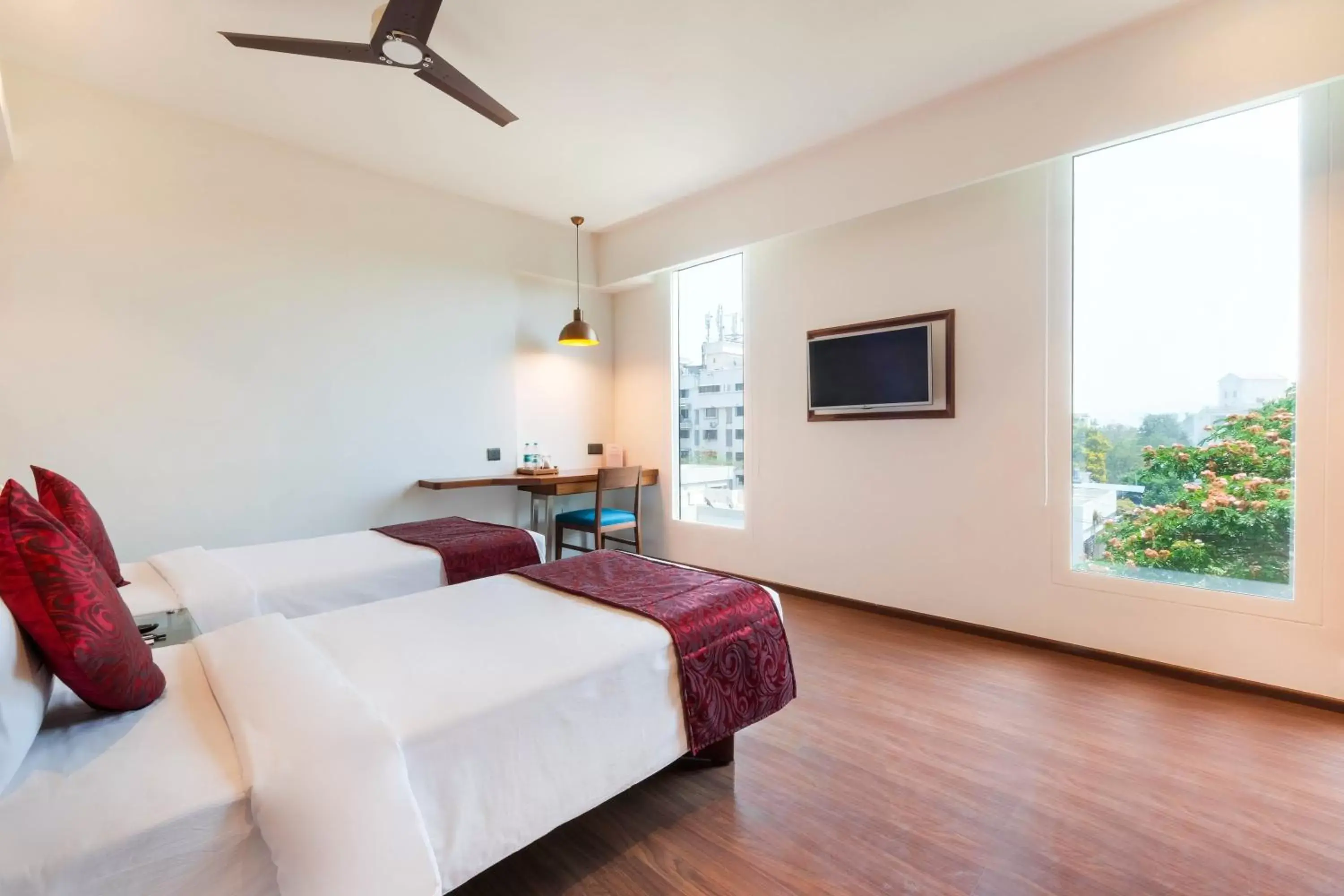 Bed in 7 Apple Hotel - Viman Nagar Pune