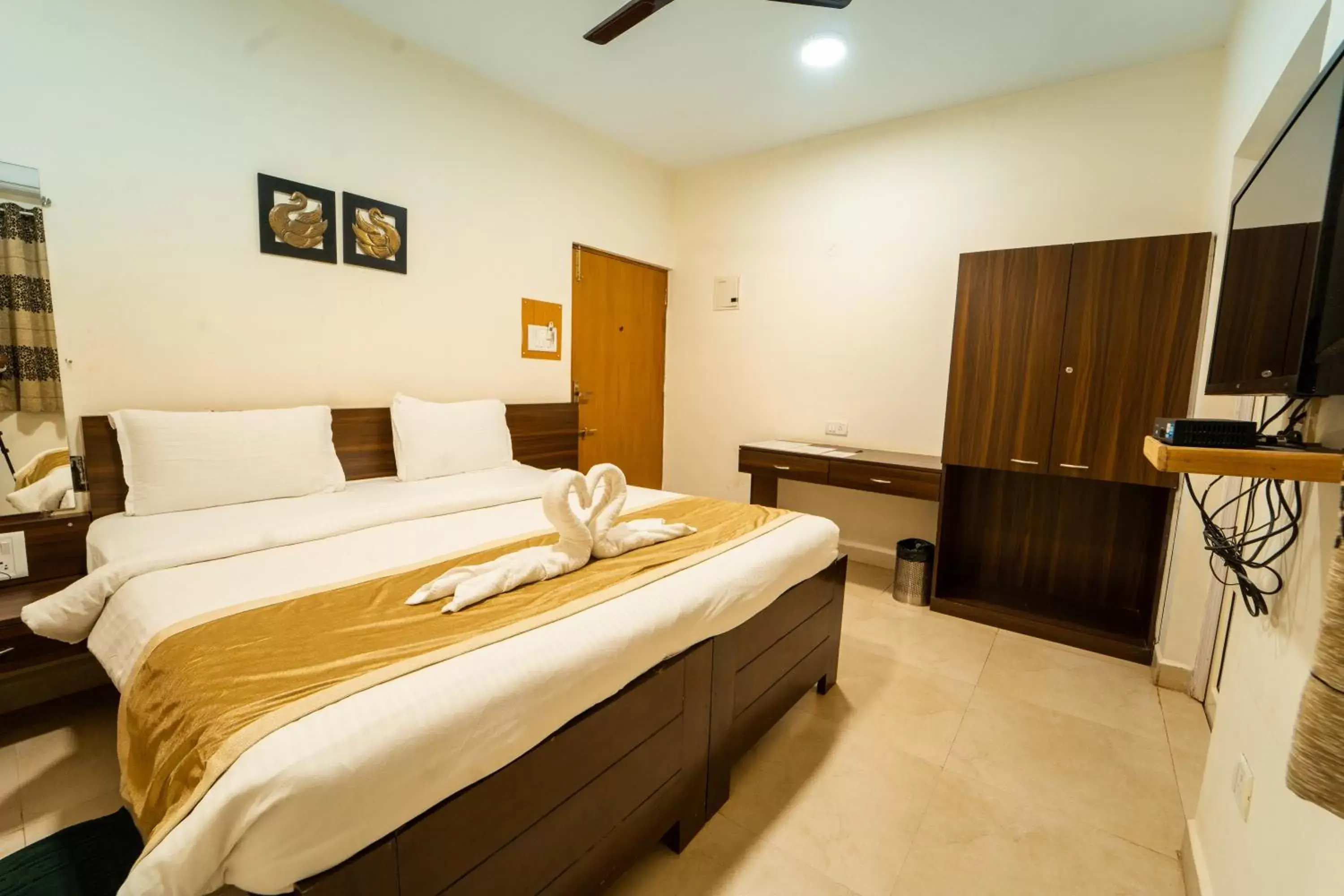 Superior Double Room in Kay's Riverview Resort