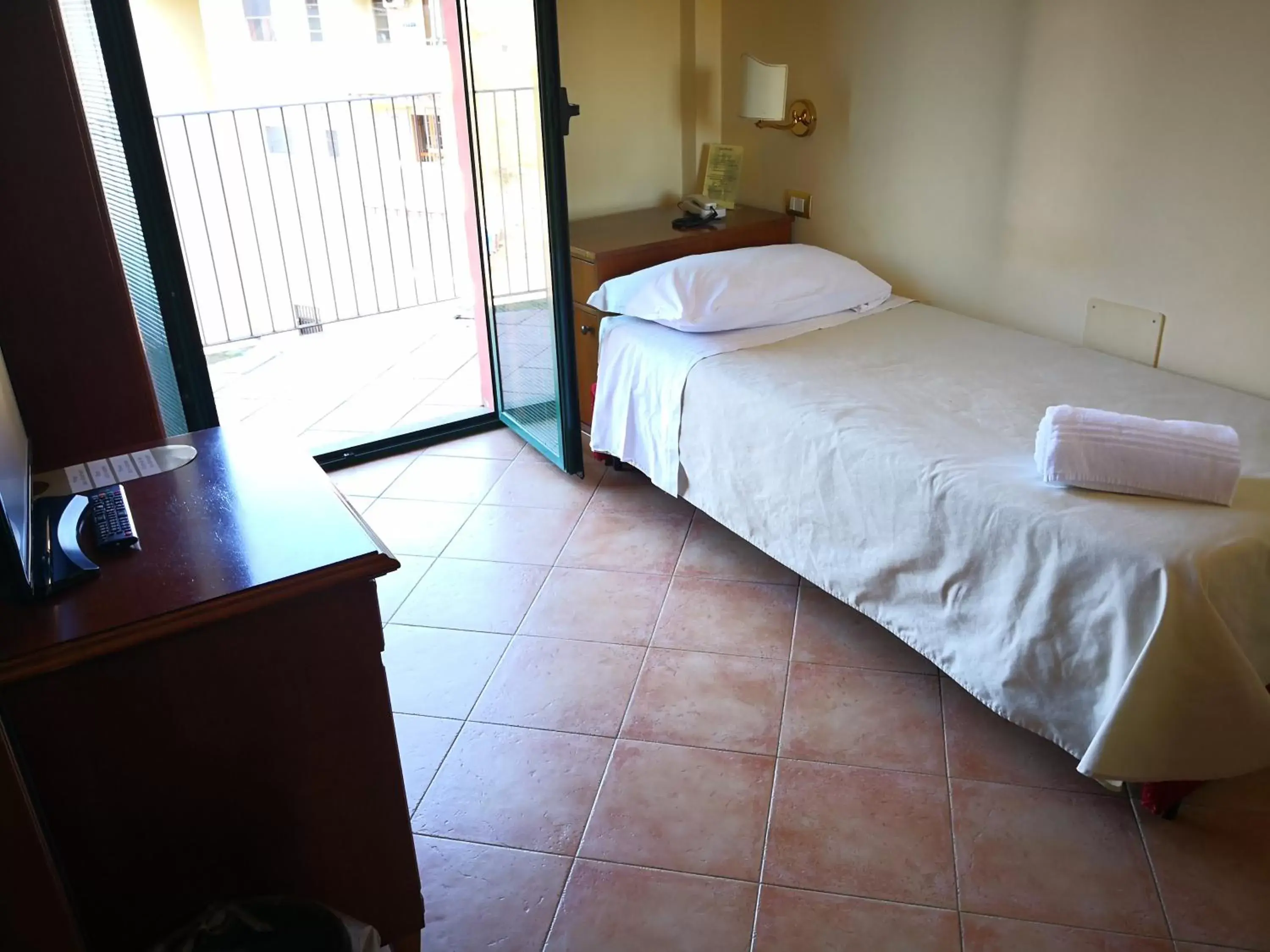 Photo of the whole room, Bed in Casa Betania