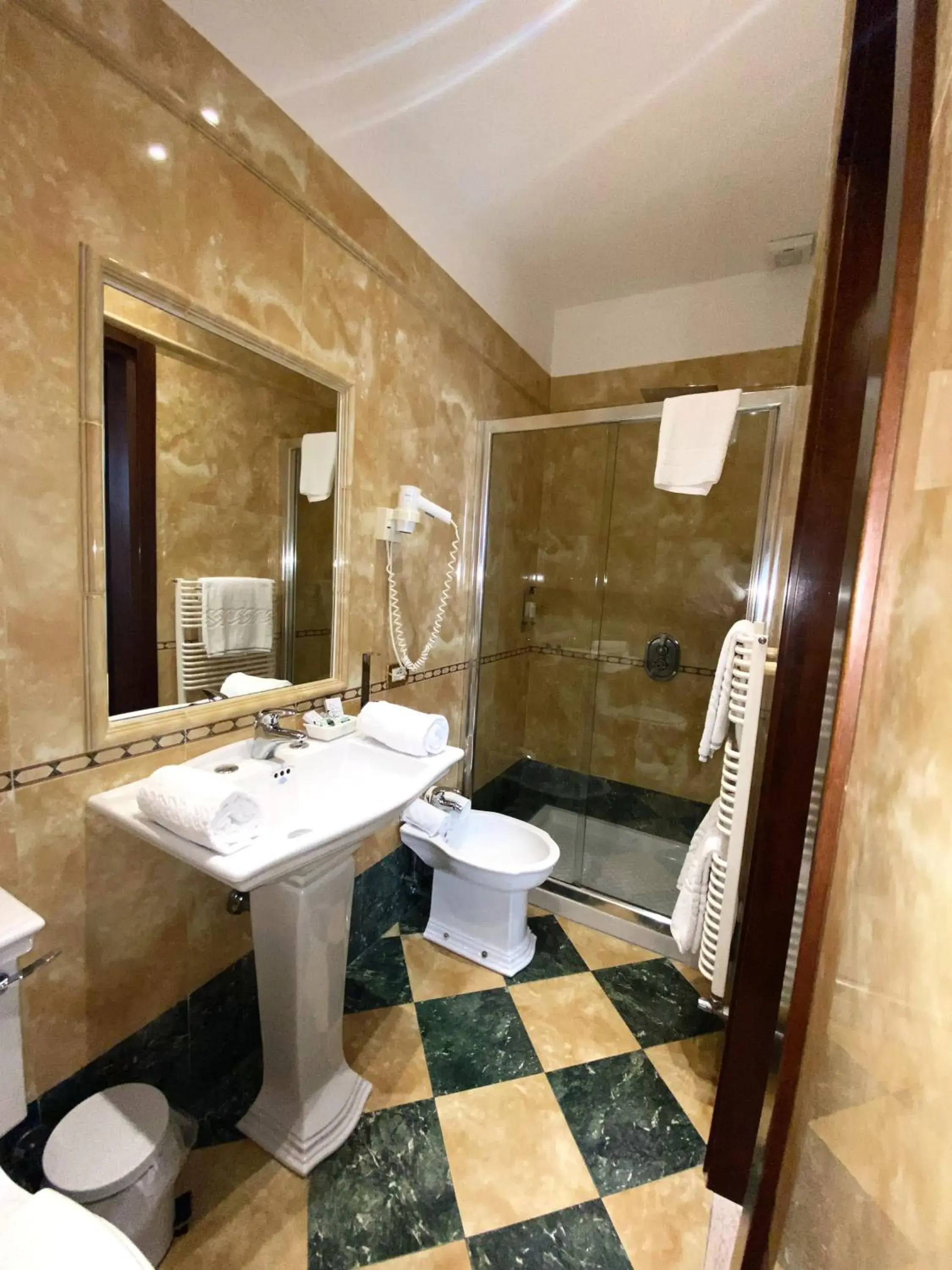 Shower, Bathroom in Ca' Del Nobile