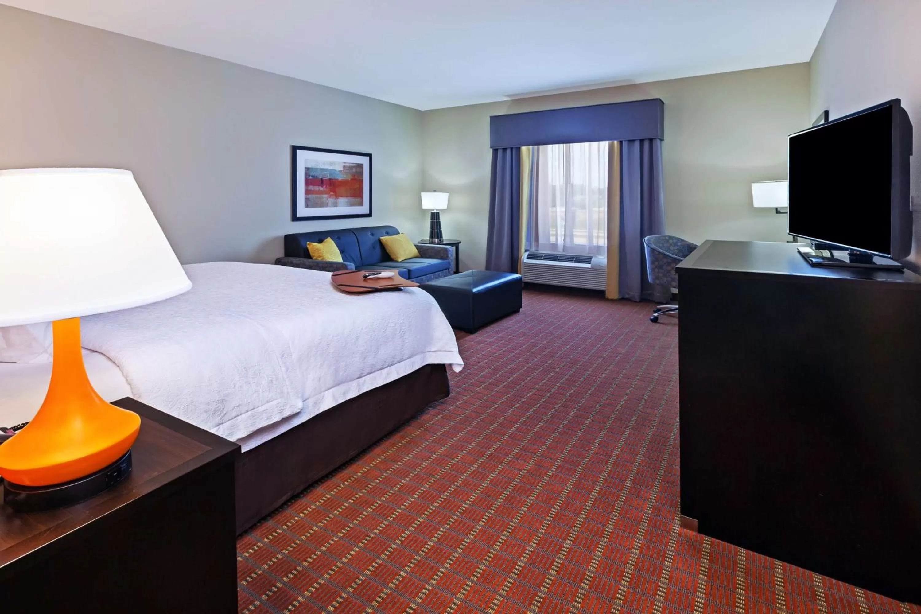 King Room with Sofa Bed - Non-Smoking in Hampton Inn Marion