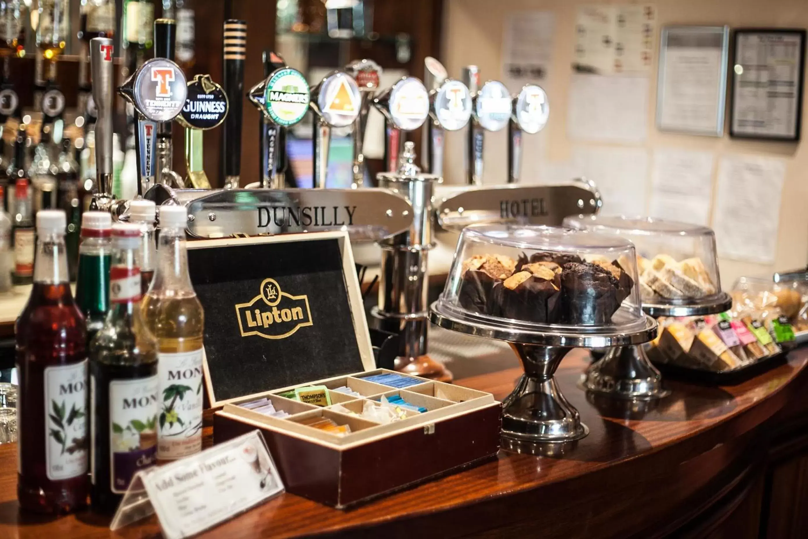 Lounge or bar in Dunsilly Hotel Lounge or bar in Dunsilly Hotel