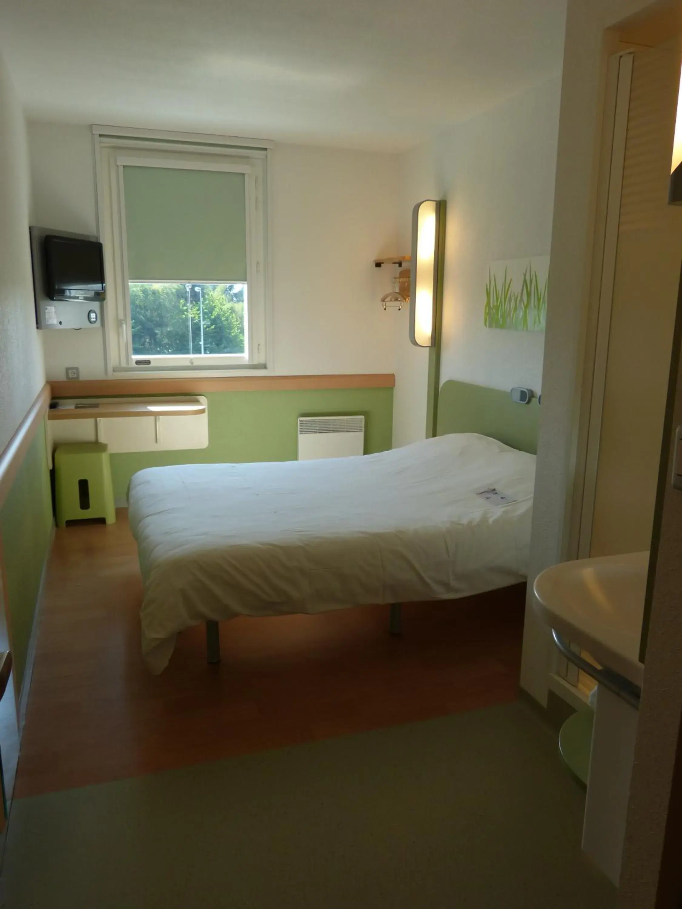 internet, Bed in ibis budget Tours Nord