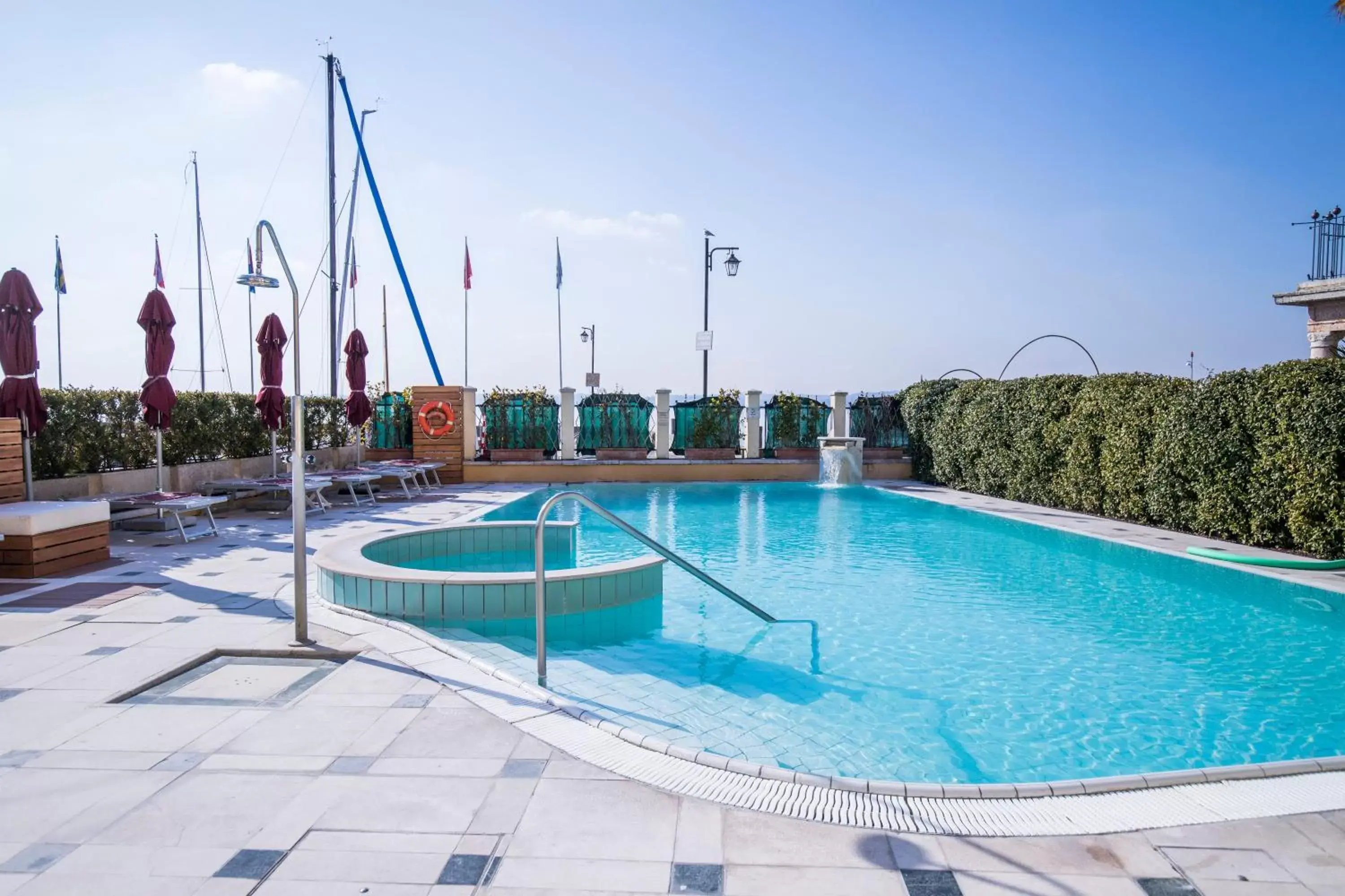 Swimming Pool in Hotel Sirmione