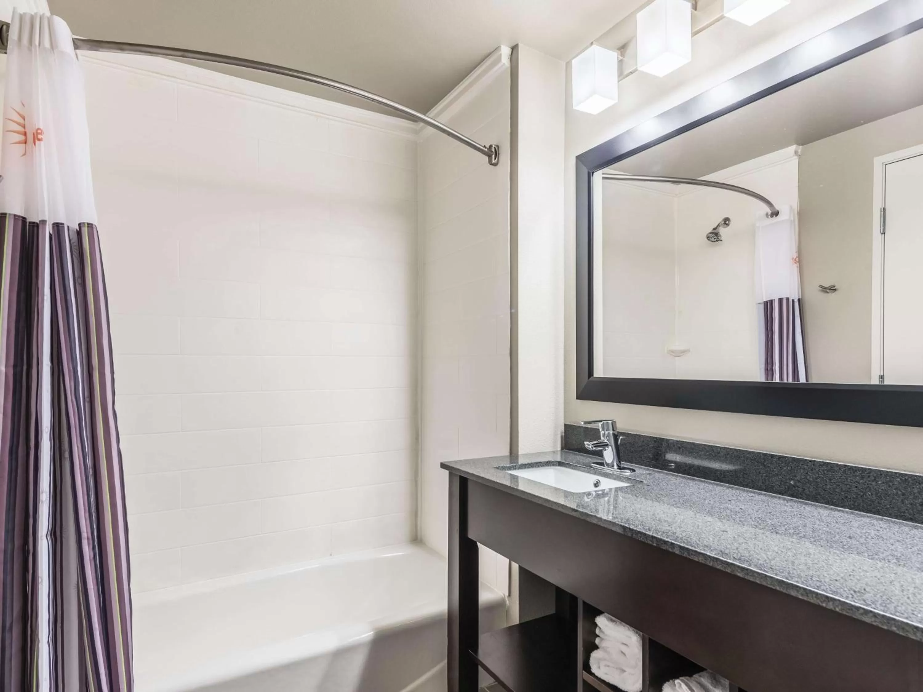 Photo of the whole room in La Quinta Inn & Suites by Wyndham Walla Walla