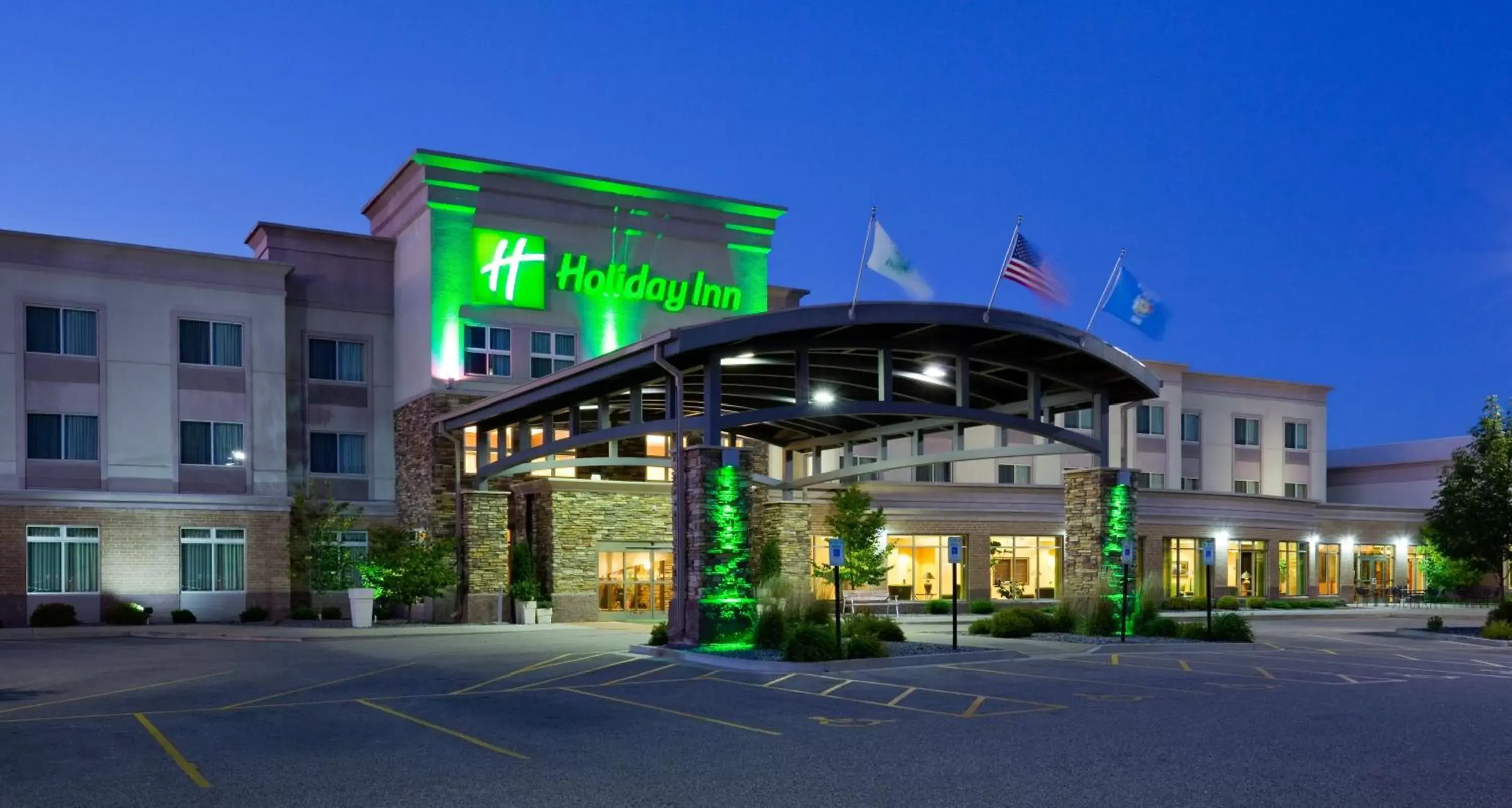 Property Building in Holiday Inn Stevens Point - Convention Center, an IHG Hotel