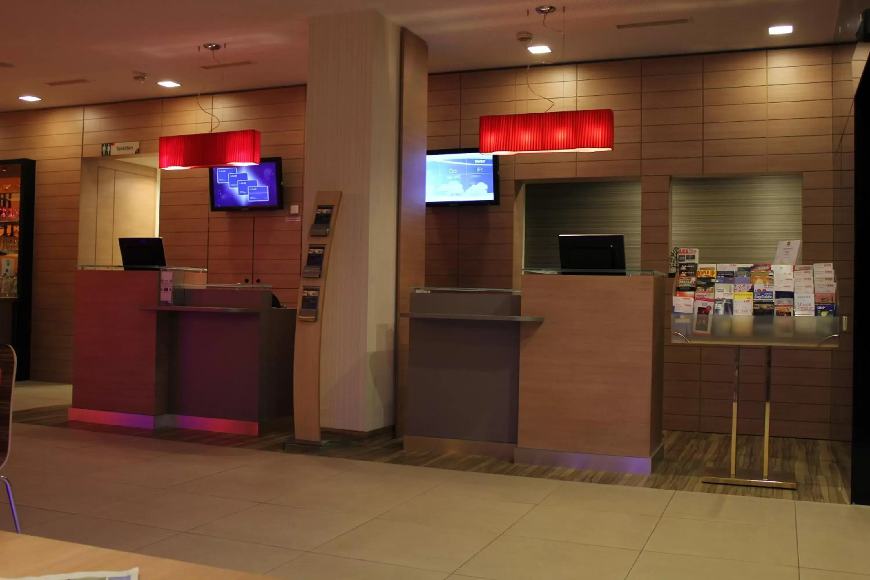 Lobby or reception, TV/Entertainment Center in Ibis Wien Messe