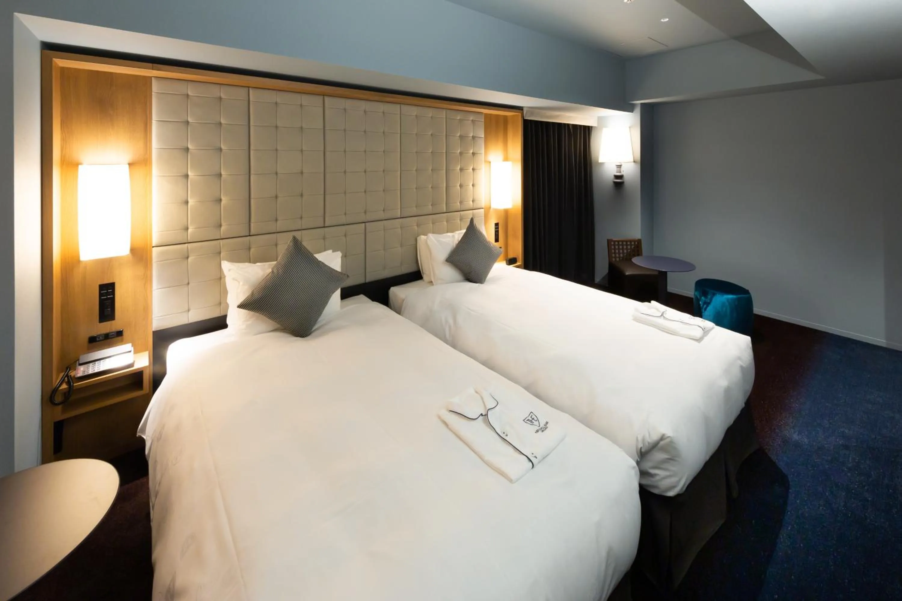 Bed in The Royal Park Canvas - Ginza 8