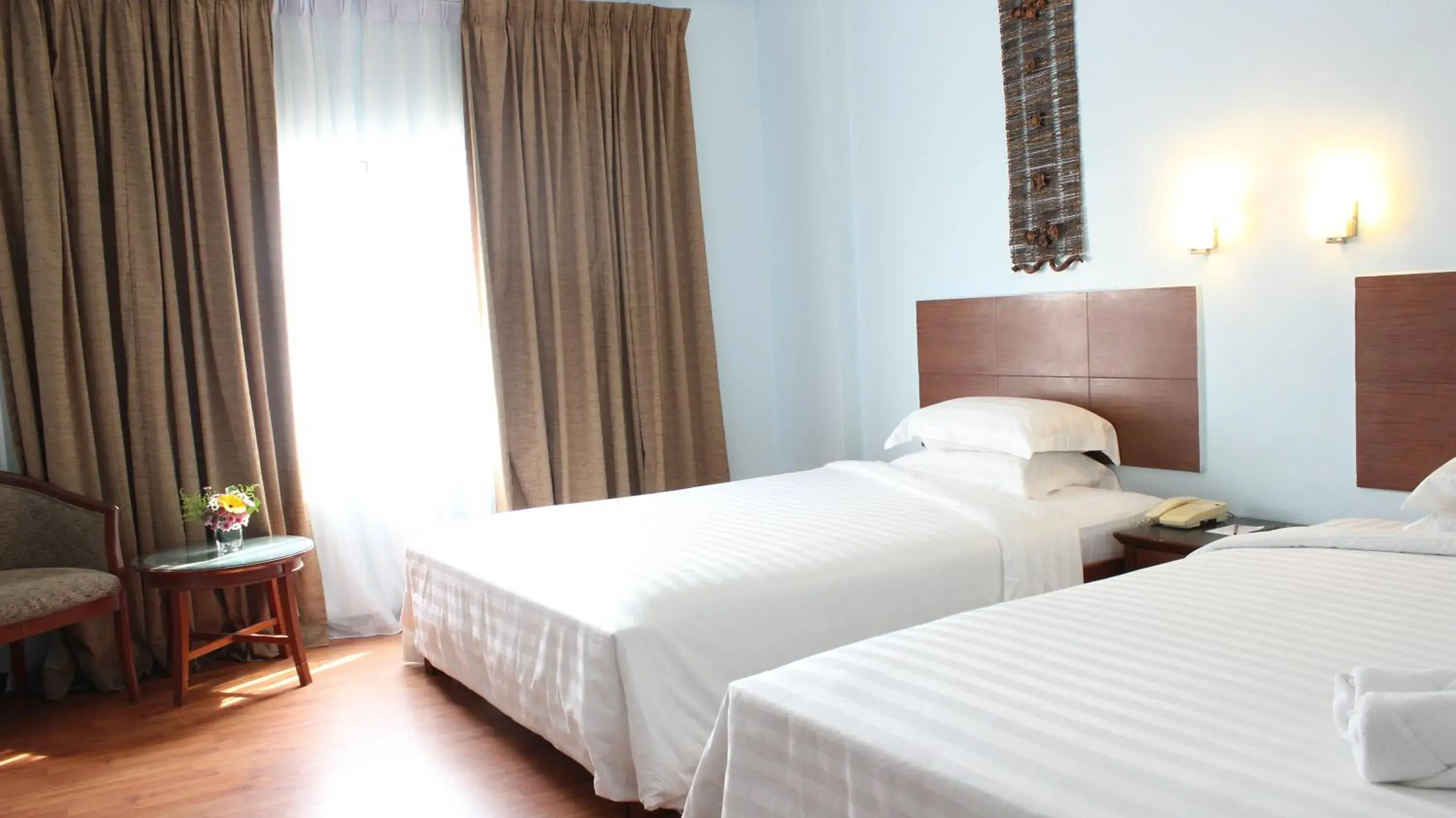 Deluxe Queen Room with Two Queen Beds in Hotel Maluri
