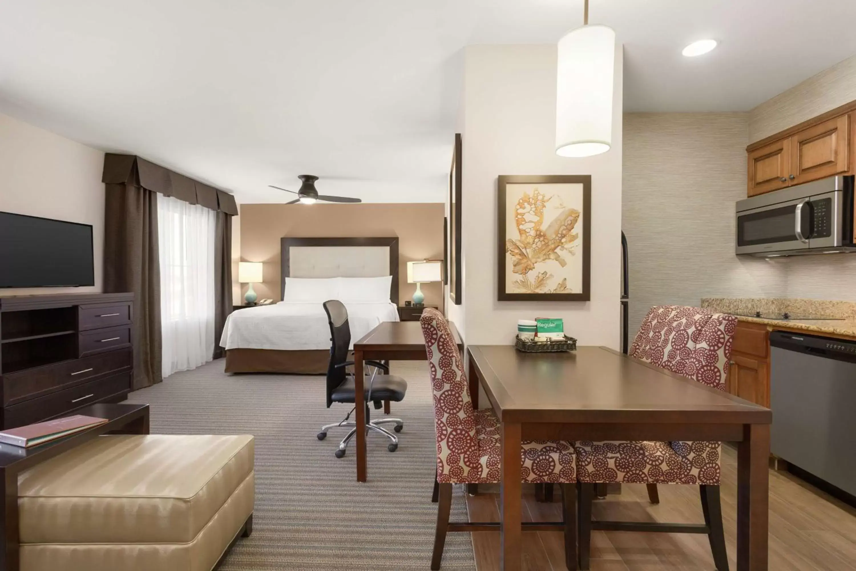 Living room in Homewood Suites by Hilton Fargo