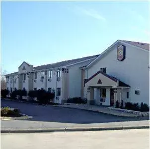 Facade/entrance, Property Building in Americas Express Inn Rocky Mount