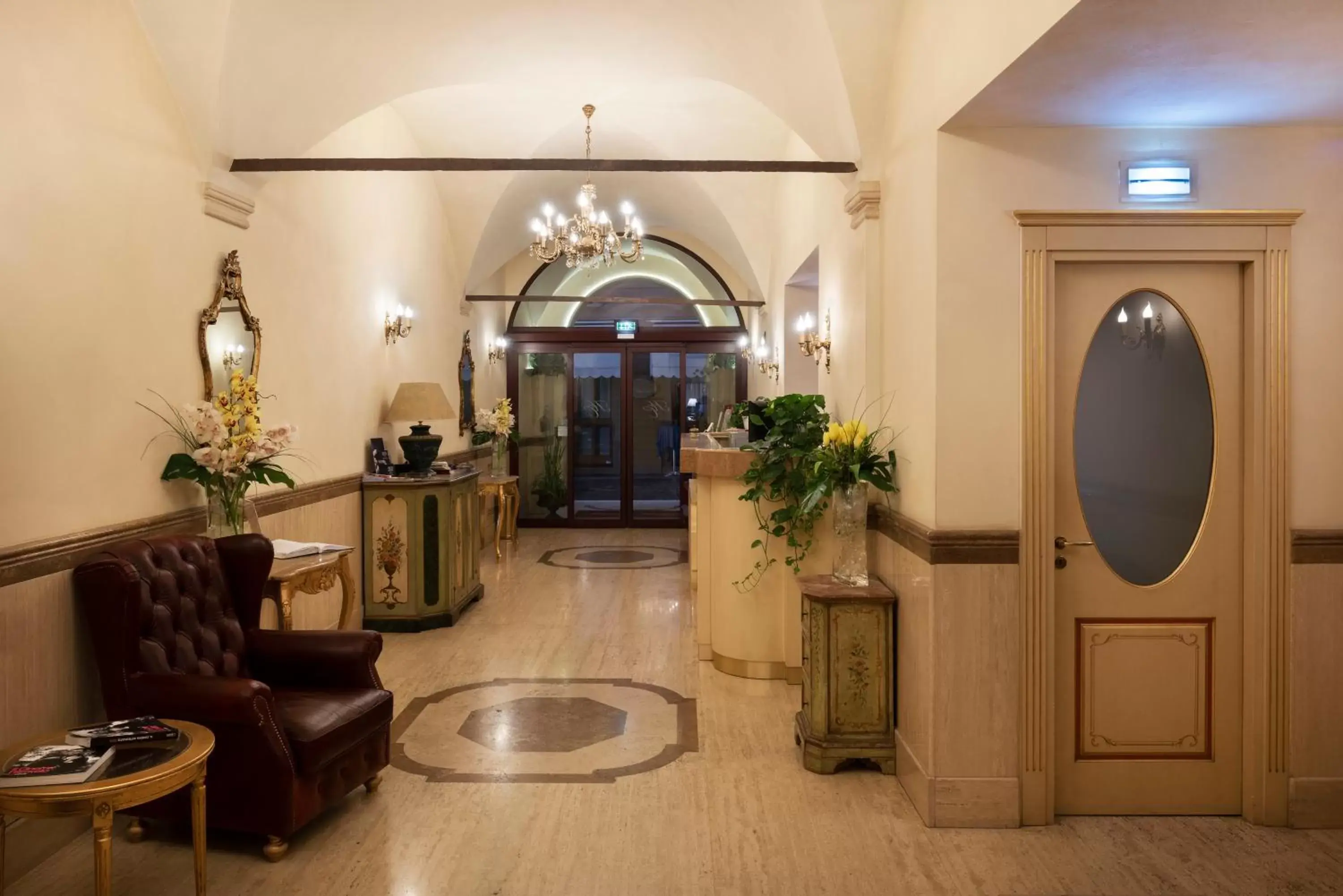 Lobby or reception, Lobby/Reception in Hotel Cavour