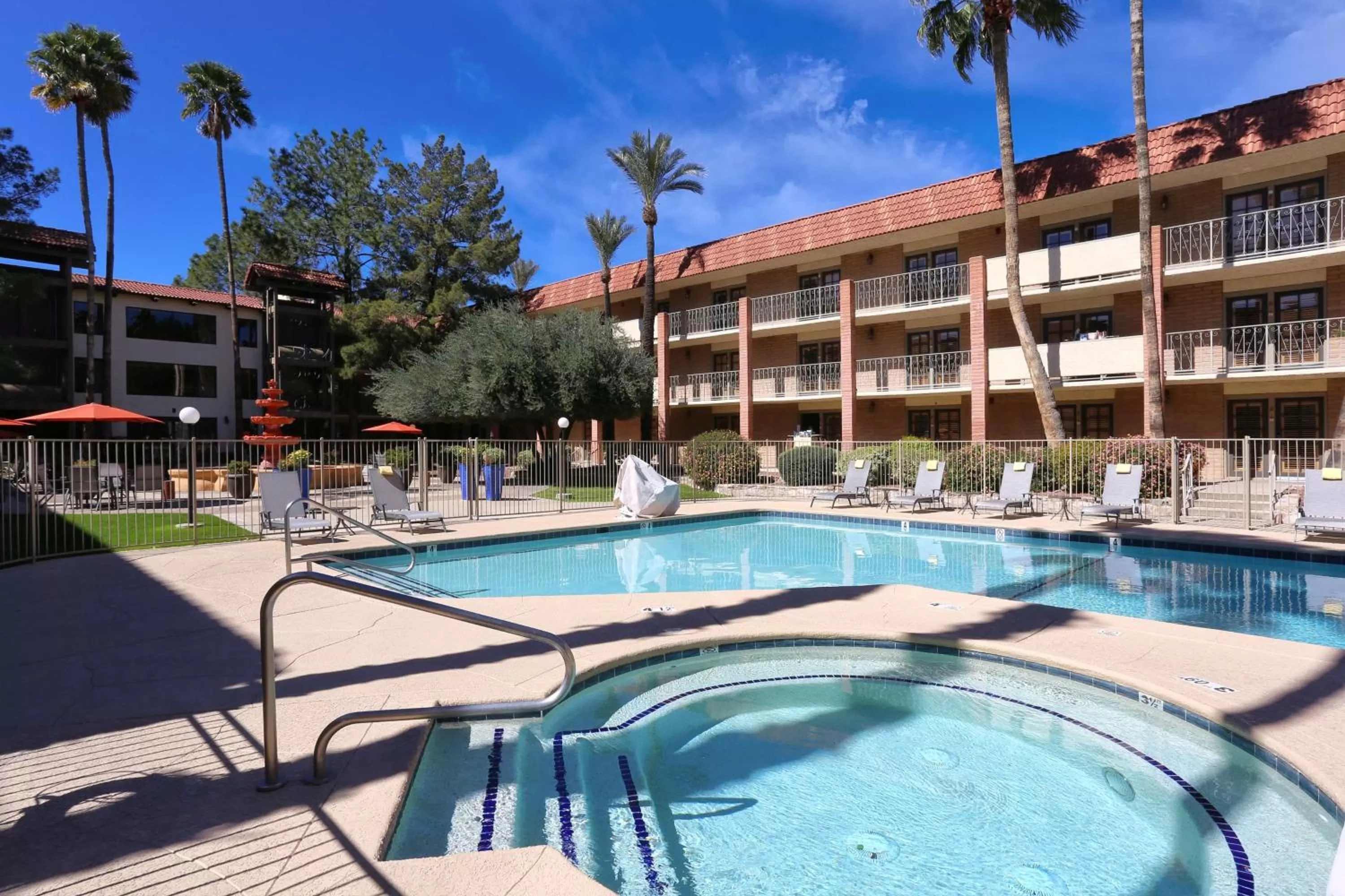 Pool view in DoubleTree Suites by Hilton Tucson Airport