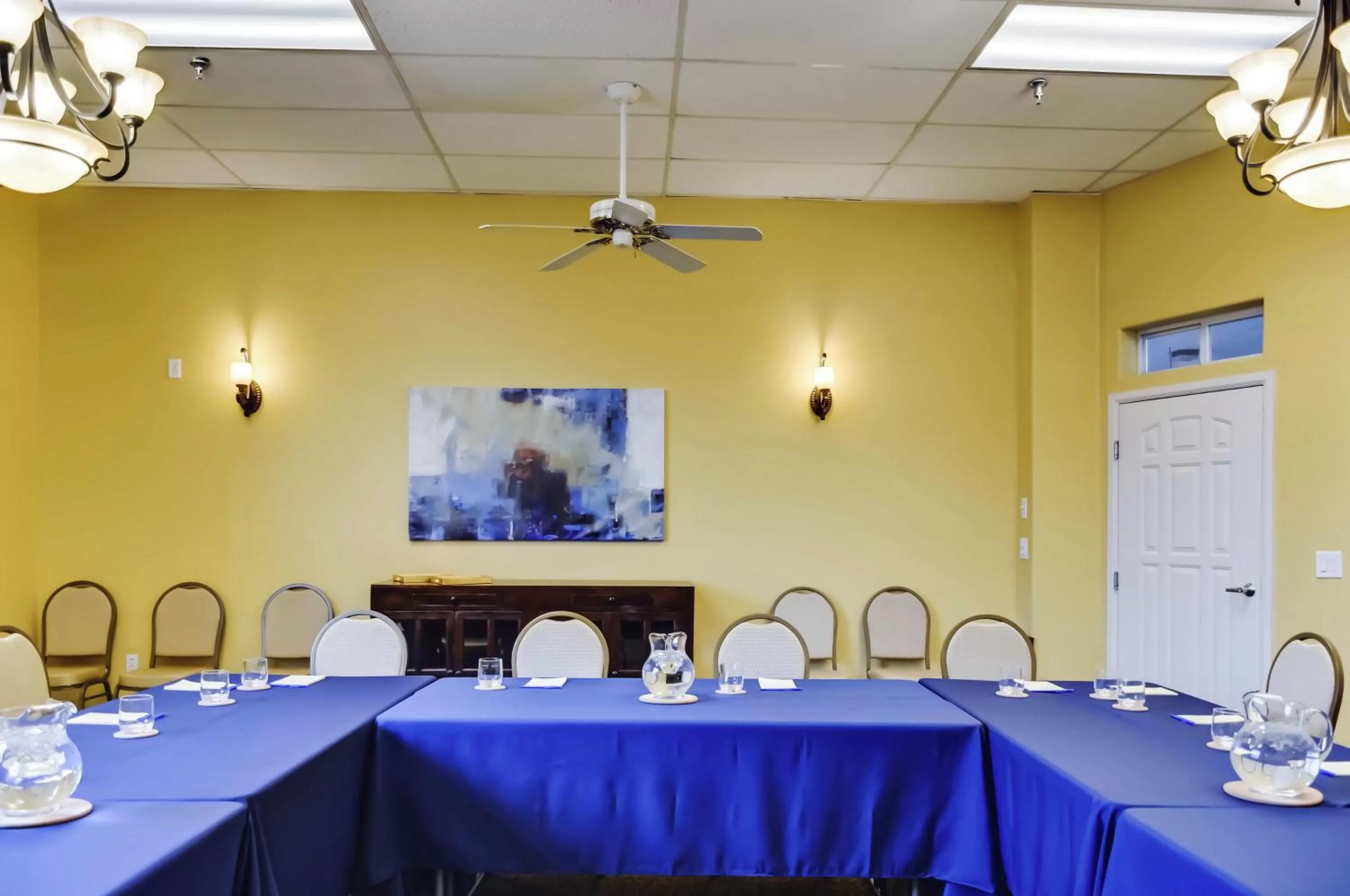 Business facilities in Forest Villas Hotel